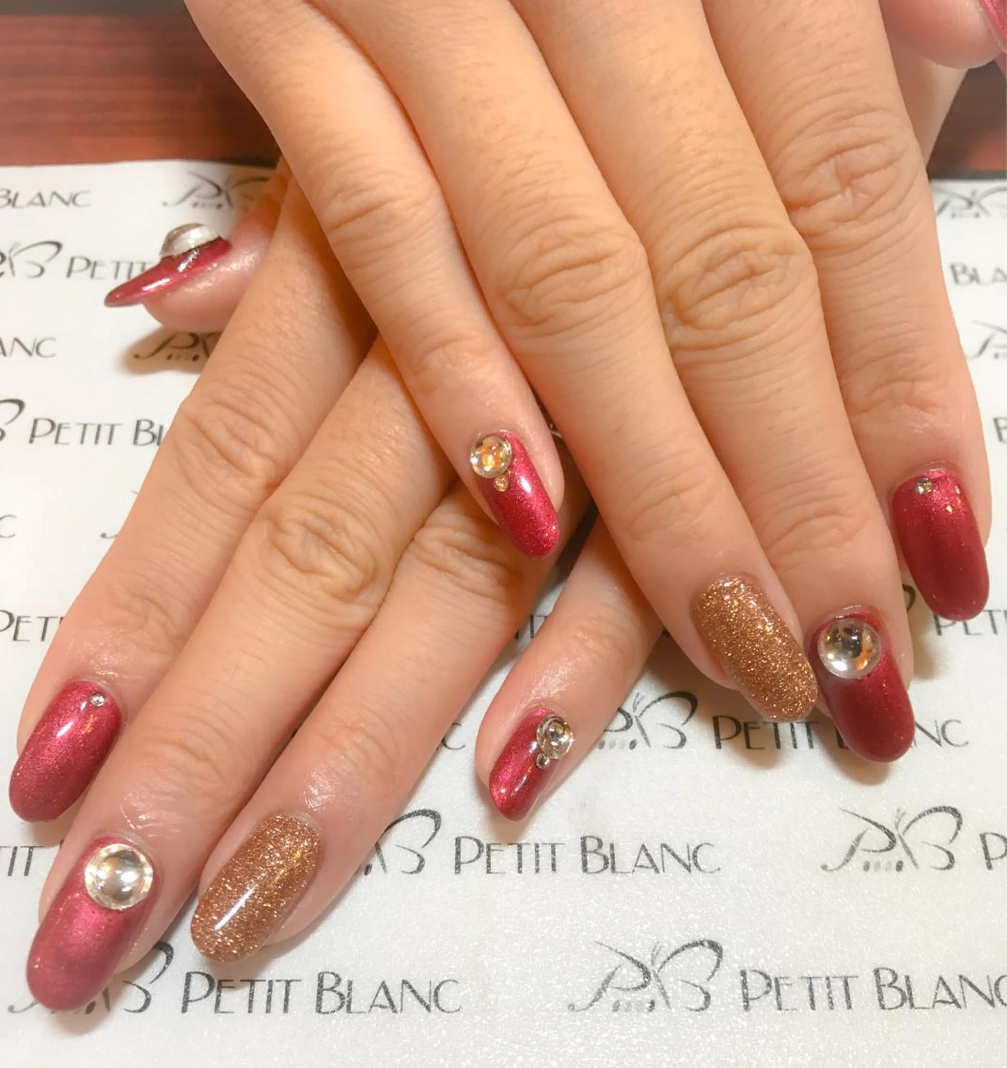 ネイル ワンカラーネイル ストーンネイル PetitBlanc KAZUKIのネイルデザイン