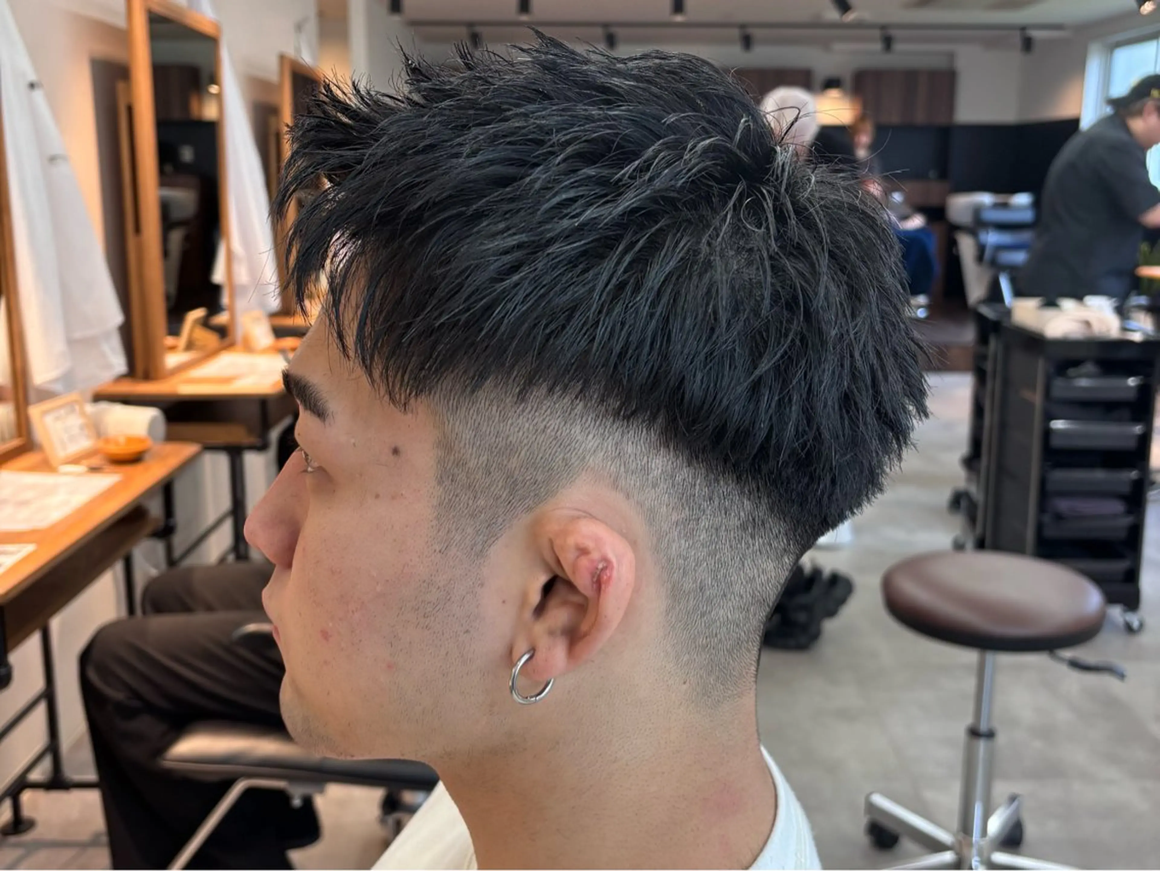 ショート メンズ 刈り上げ ショートヘア カット 男に磨きをかけるフェ ードヘア👊🏼/森のヘアスタイル