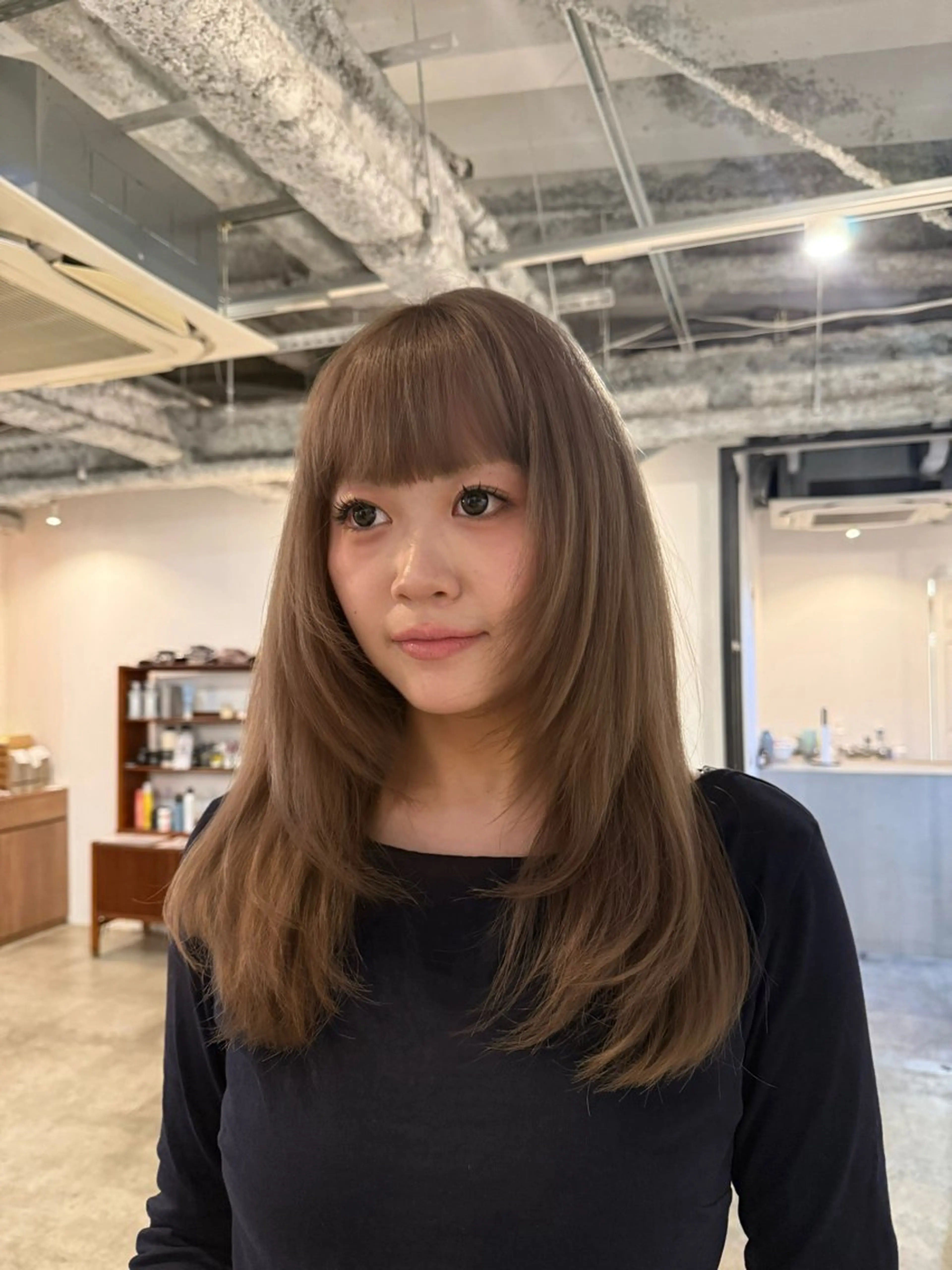 カラー ブリーチ 透明感カラー 小西 美優のヘアスタイル