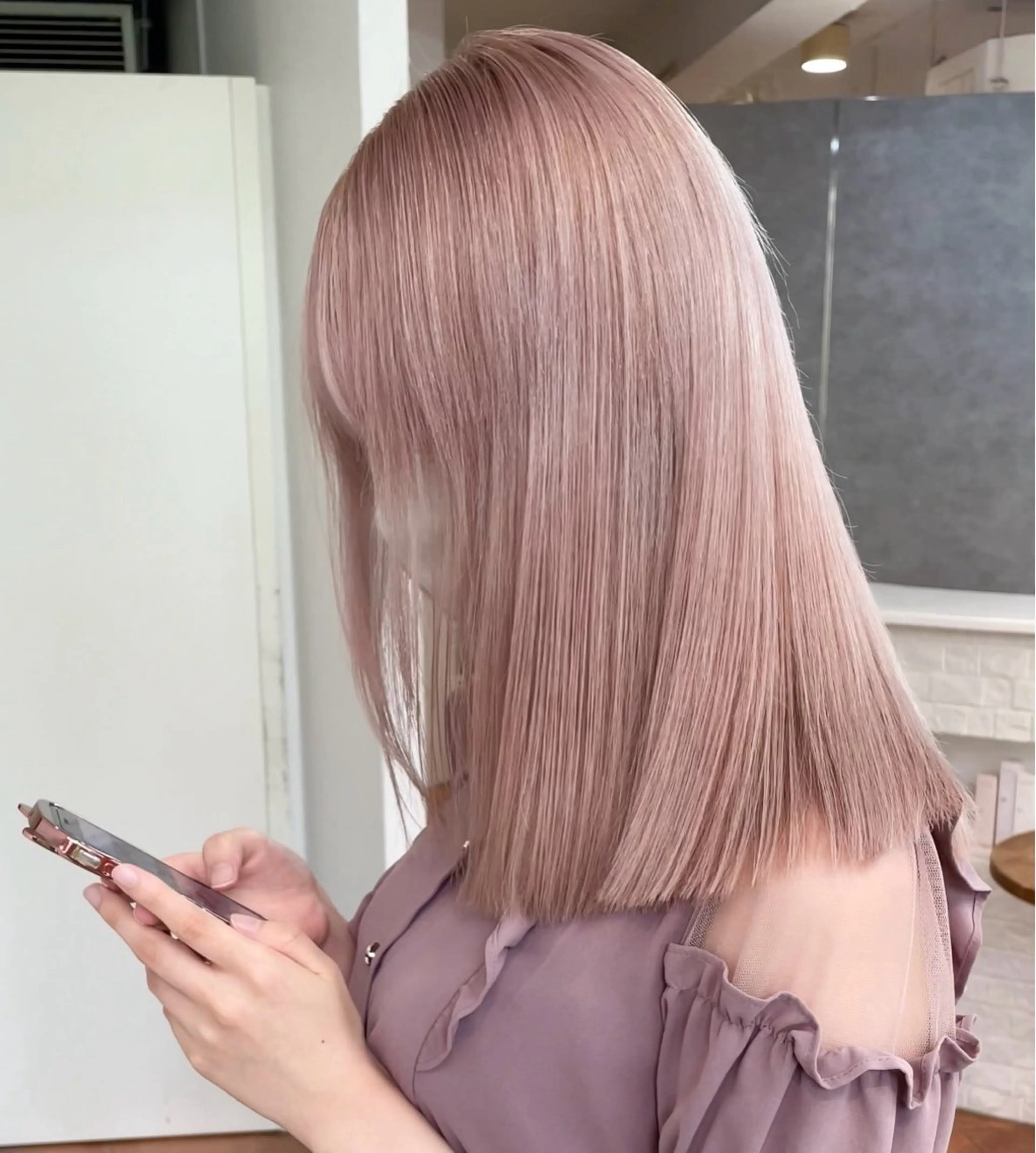 ロング カラー ベージュカラー ハイトーンカラー ピンクカラー ピンクベージュ JEWIL SHIBUYAのヘアスタイル