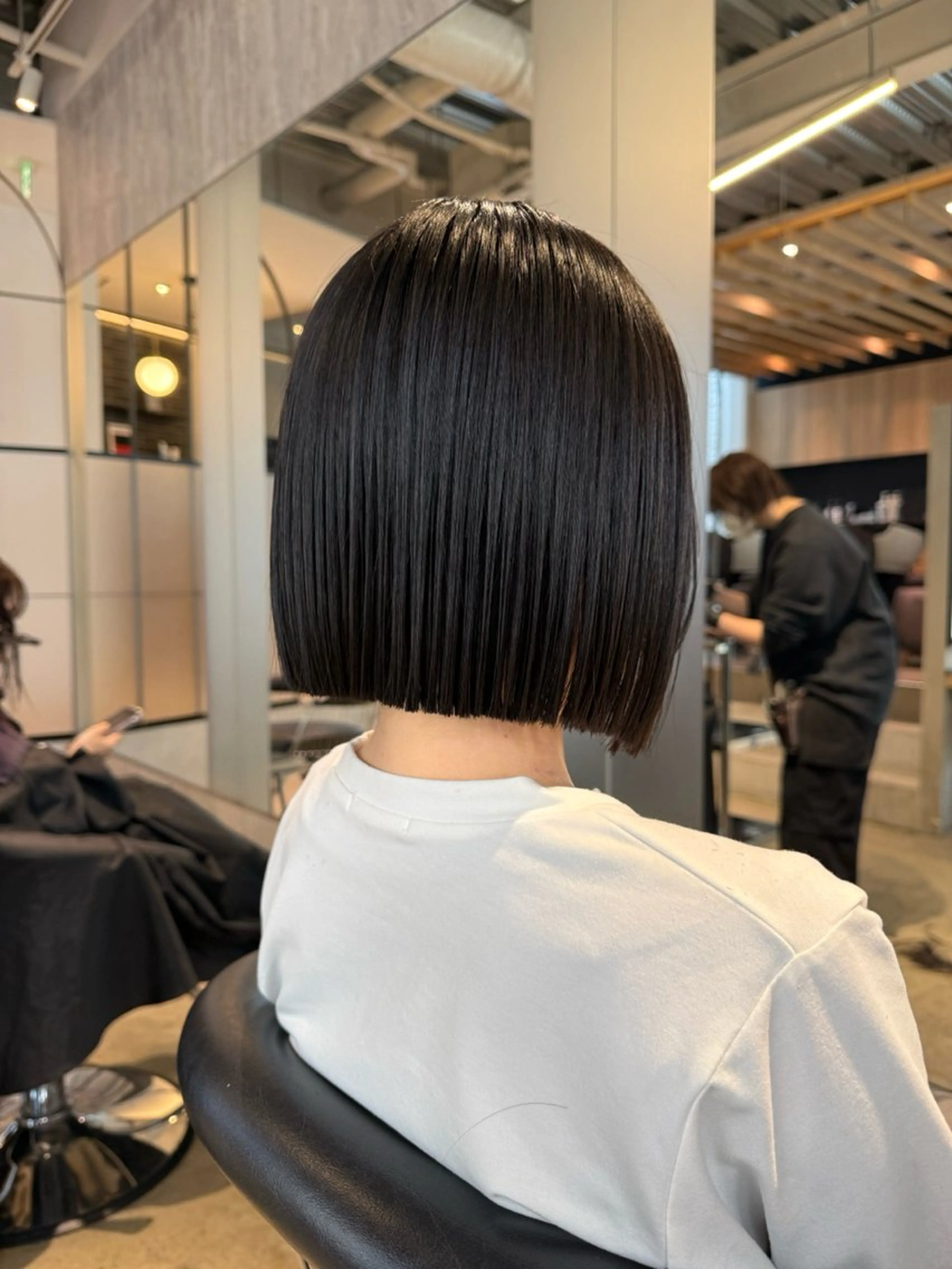 ミディアム カット 縮毛矯正 須藤　優真 レイヤーボブ　ウルフのヘアスタイル