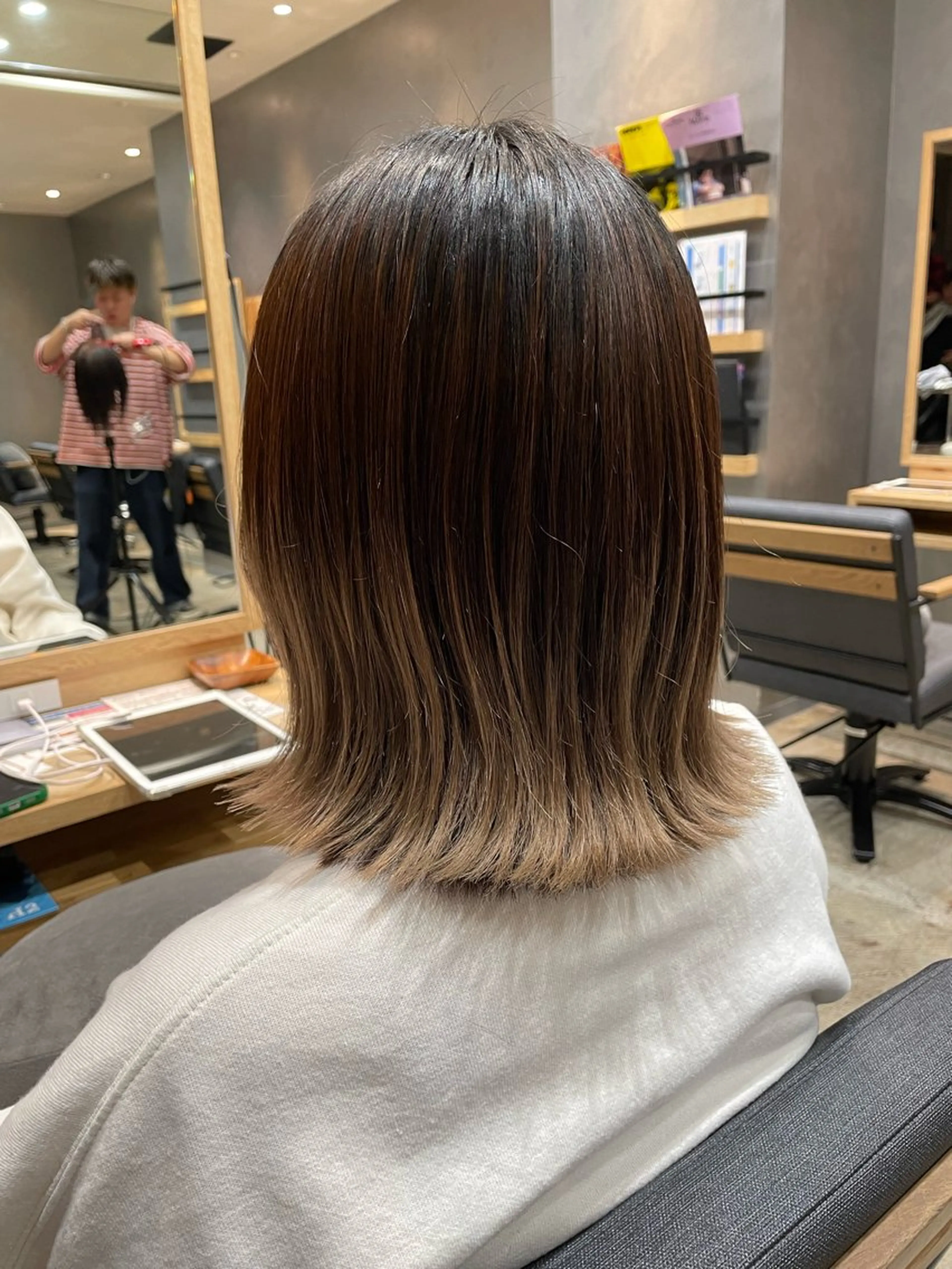 ミディアム ボブ inity　杉本 美羽のヘアスタイル