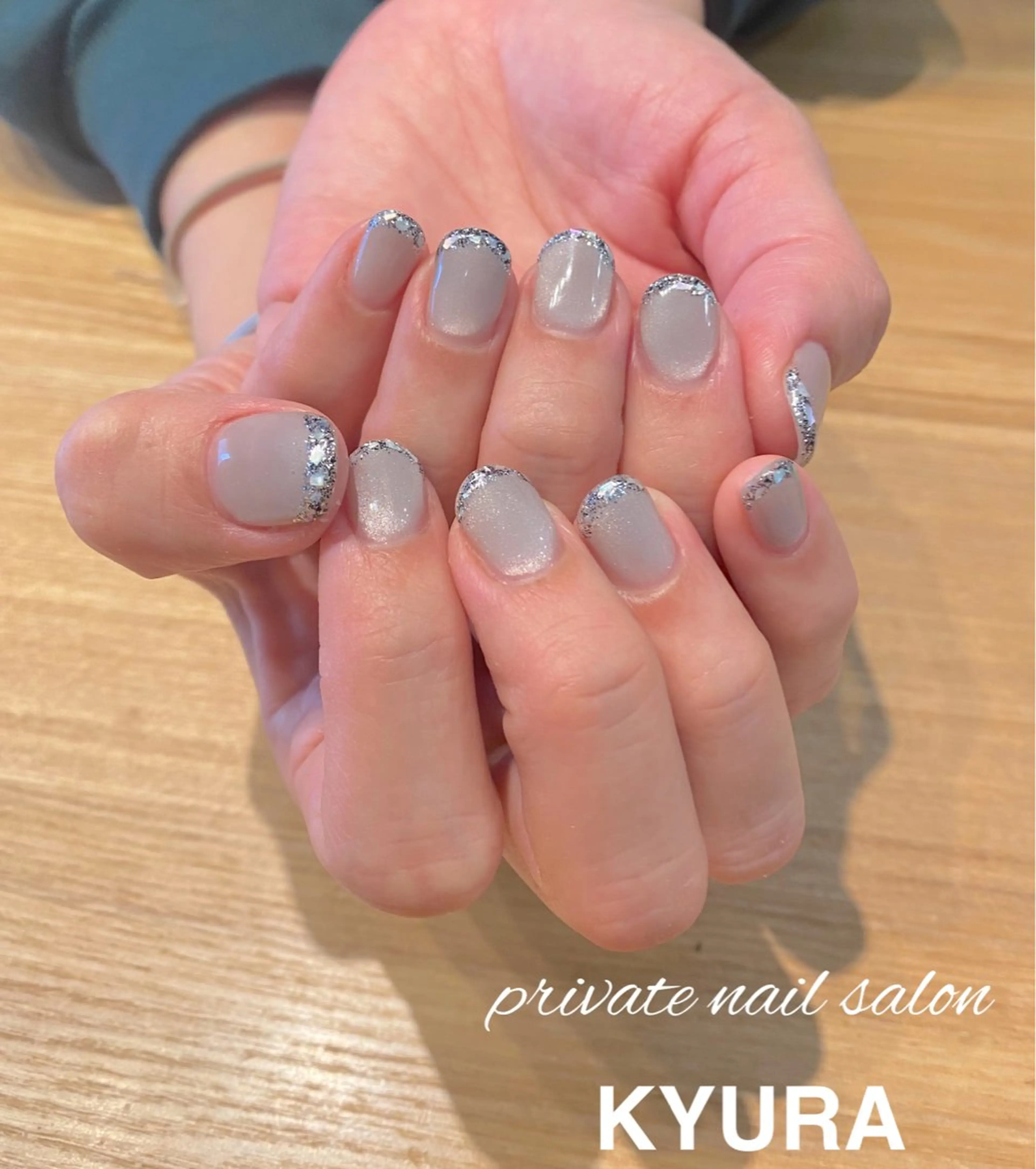 ネイル フレンチネイル ガラスフレンチ マグネットネイル 大東市ネイルサロン 【KYURA】ｷｭﾗのネイルデザイン