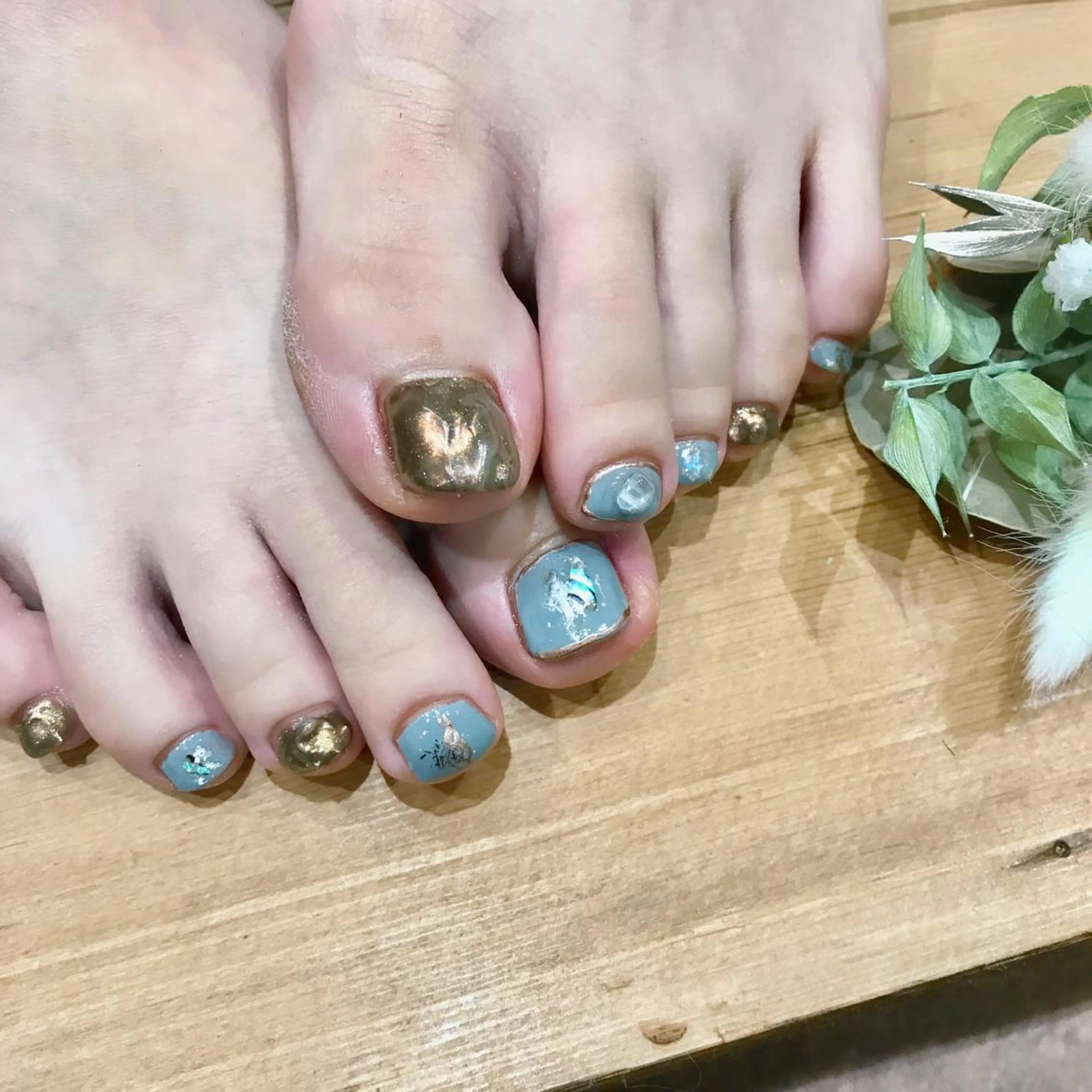 ネイル ブラウン ミラーネイル ハンドネイル nable.所属・栗林 実莉のネイルデザイン