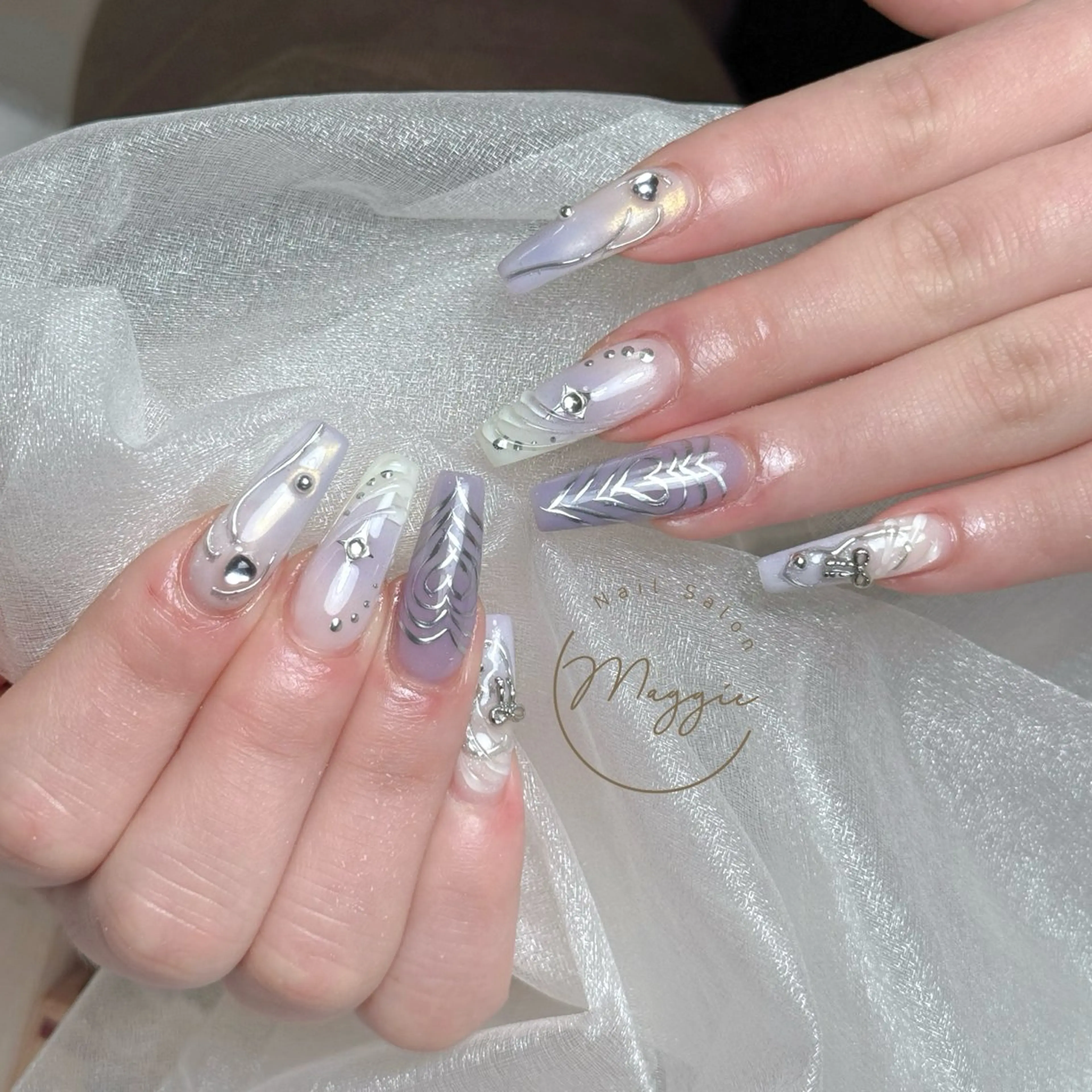 ネイル Maggie Nail🦩のネイルデザイン