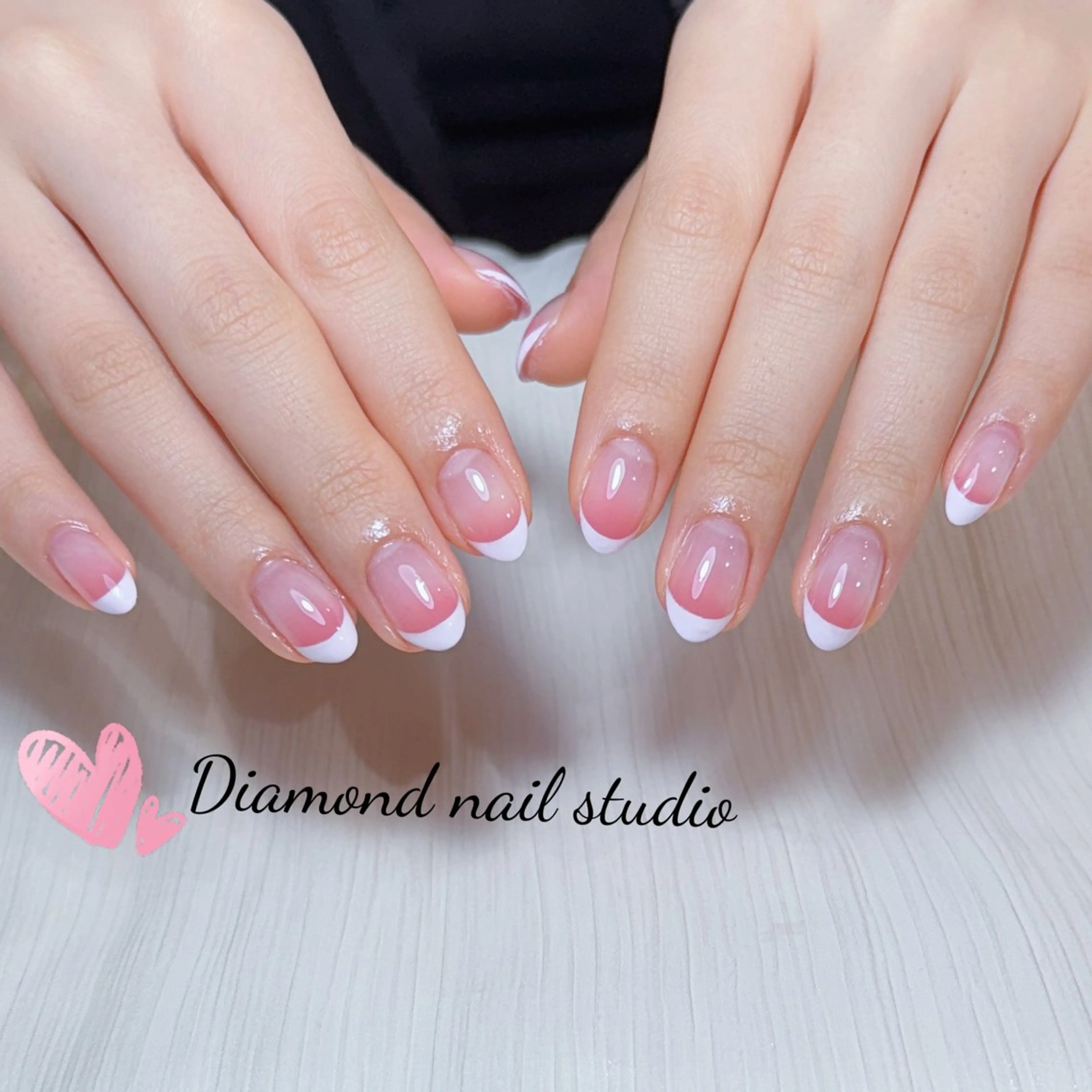 ネイル アートネイル オーロラネイル フラッシュネイル ガーリー キラキラネイル ハンドネイル Una NAILMANAMIのネイルデザイン