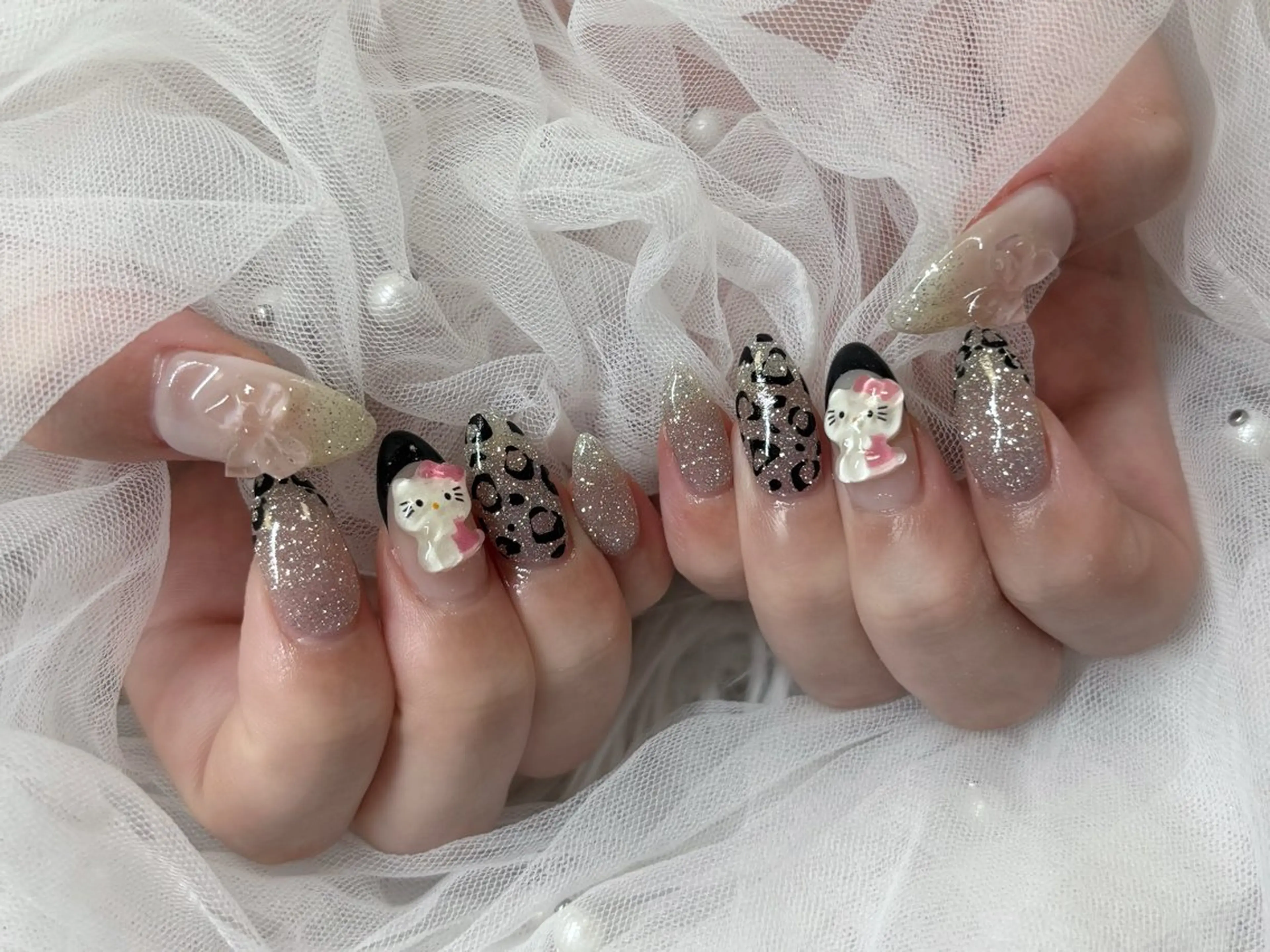 ネイル ハンドネイル フットネイル 小野 真優のネイルデザイン