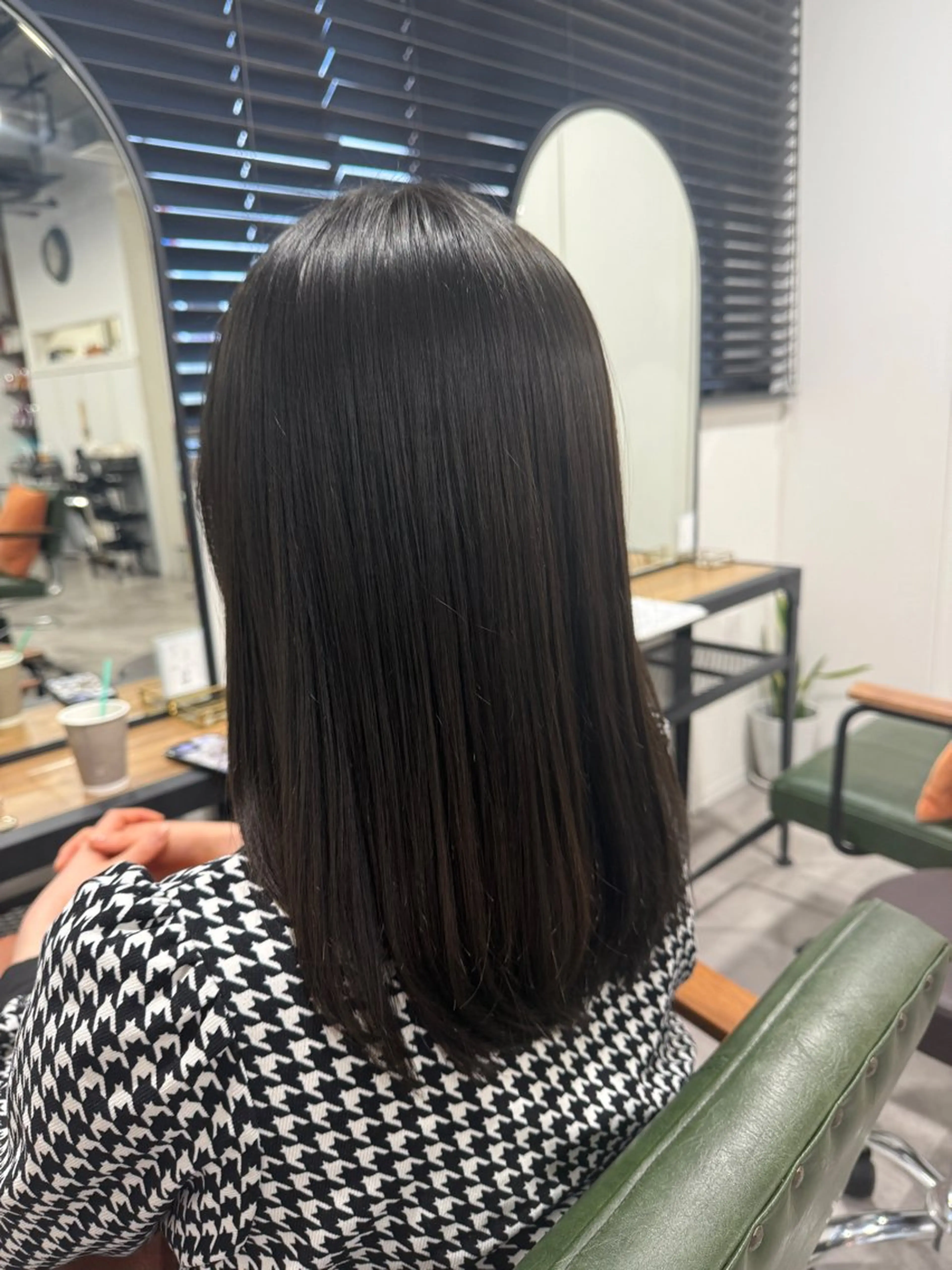 セミロング ヘアカラー オリーブ🫒レイヤー /平尾/りの‎🤍のヘアスタイル