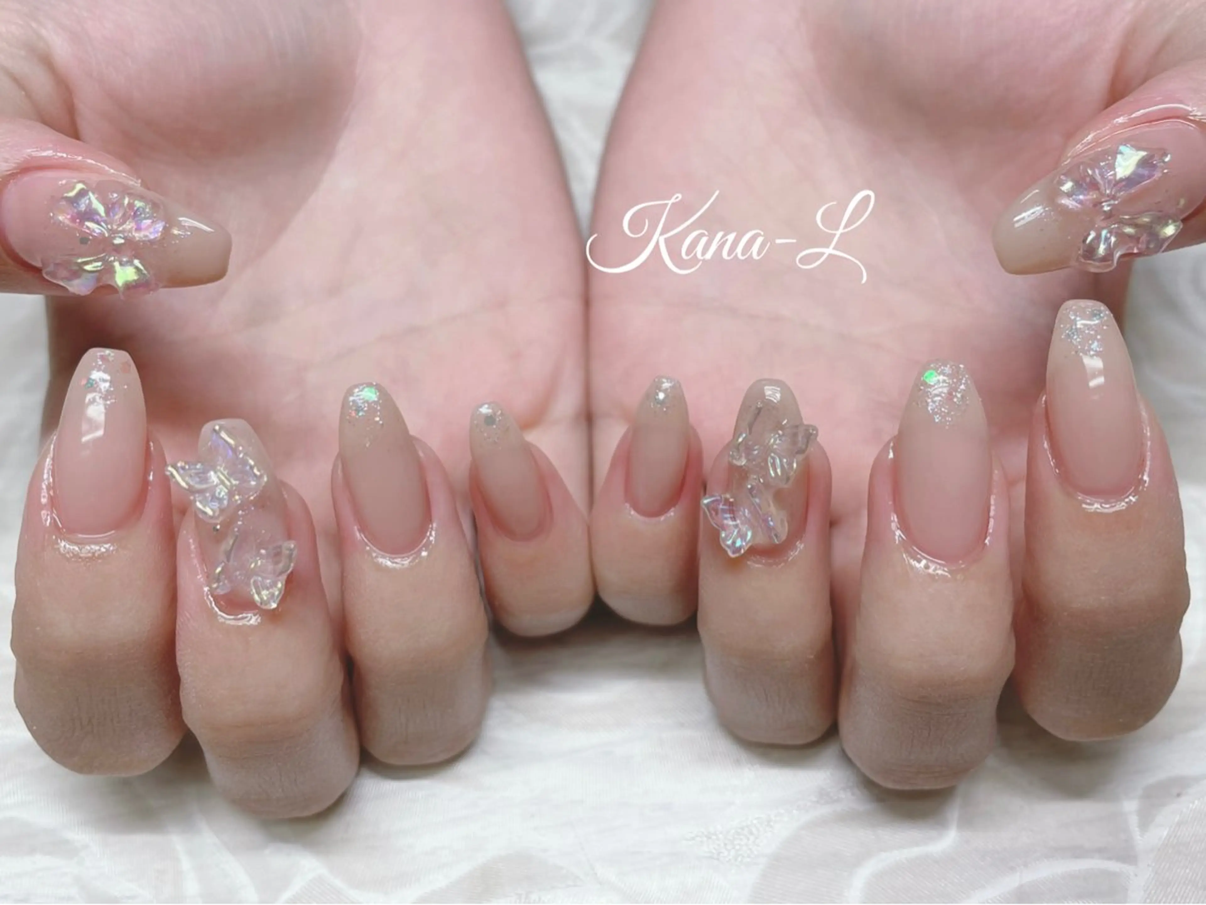 ネイル ジェルネイル 韓国ネイル パラジェル リボン ストーンネイル 芦辺 香奈のネイルデザイン