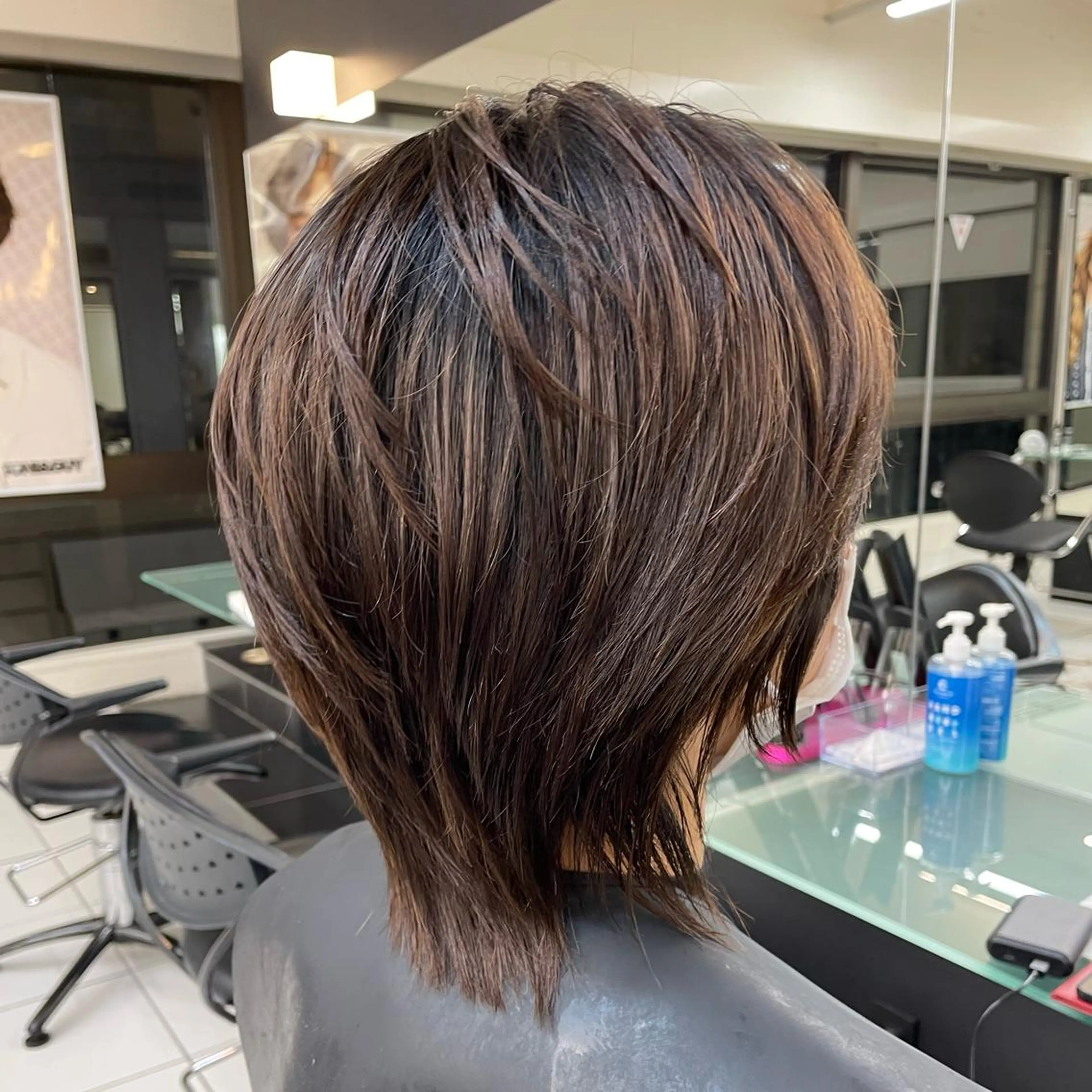 ミディアム ウルフカット 大山 真衣のヘアスタイル