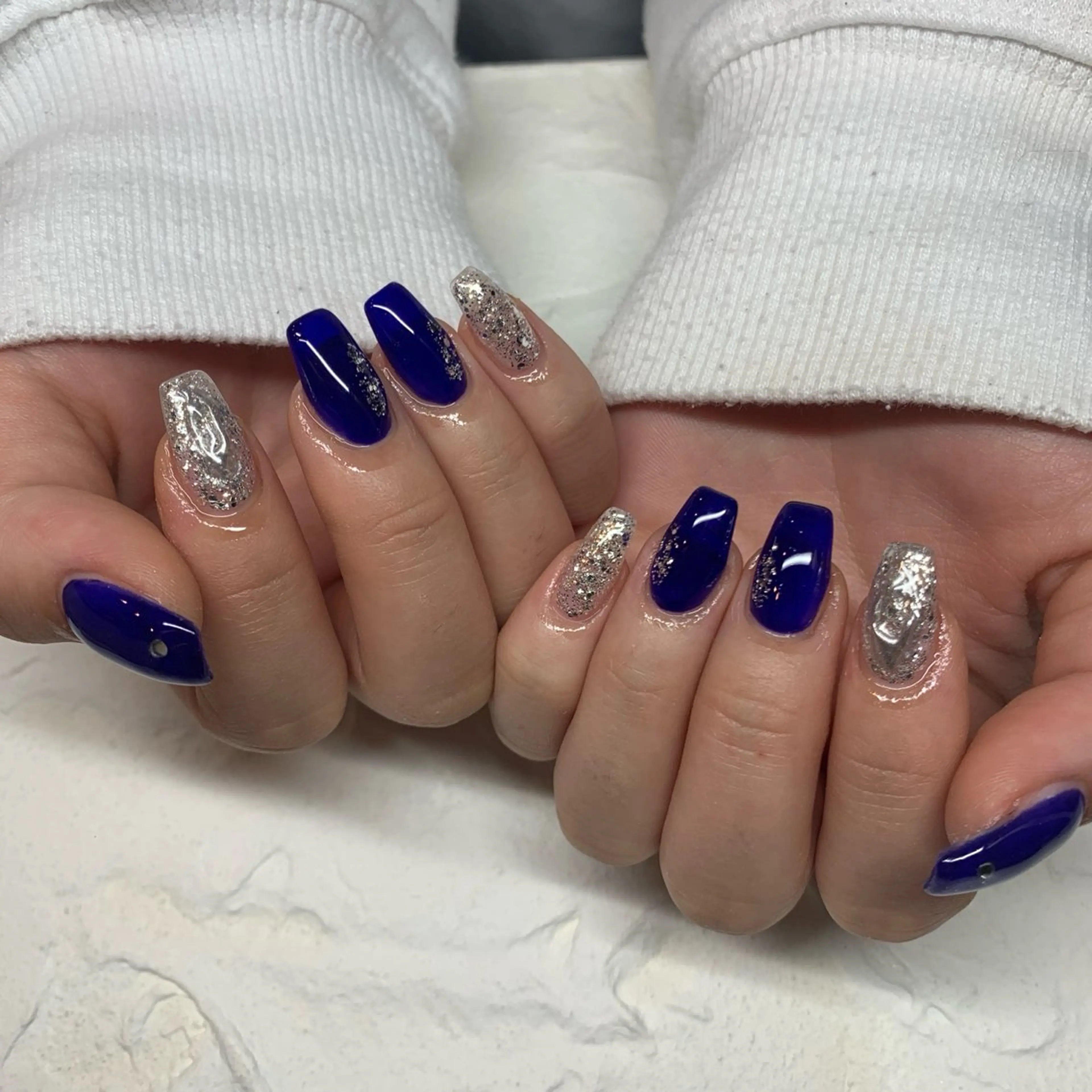 ネイル 赤色 スカルプネイル happiness nailのネイルデザイン