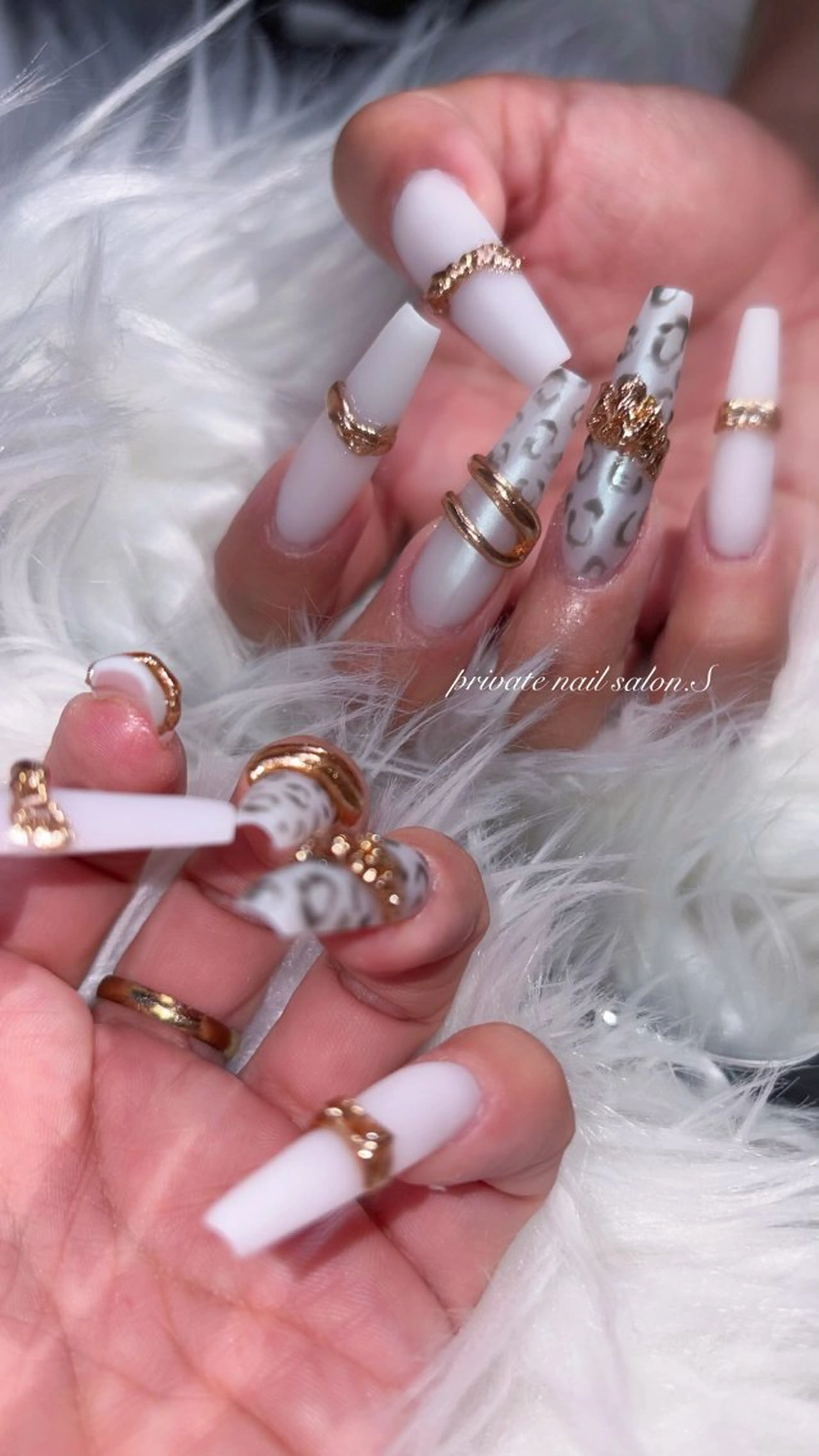 ネイル ジェルネイル スカルプネイル ハンドネイル 関山 志乃のネイルデザイン