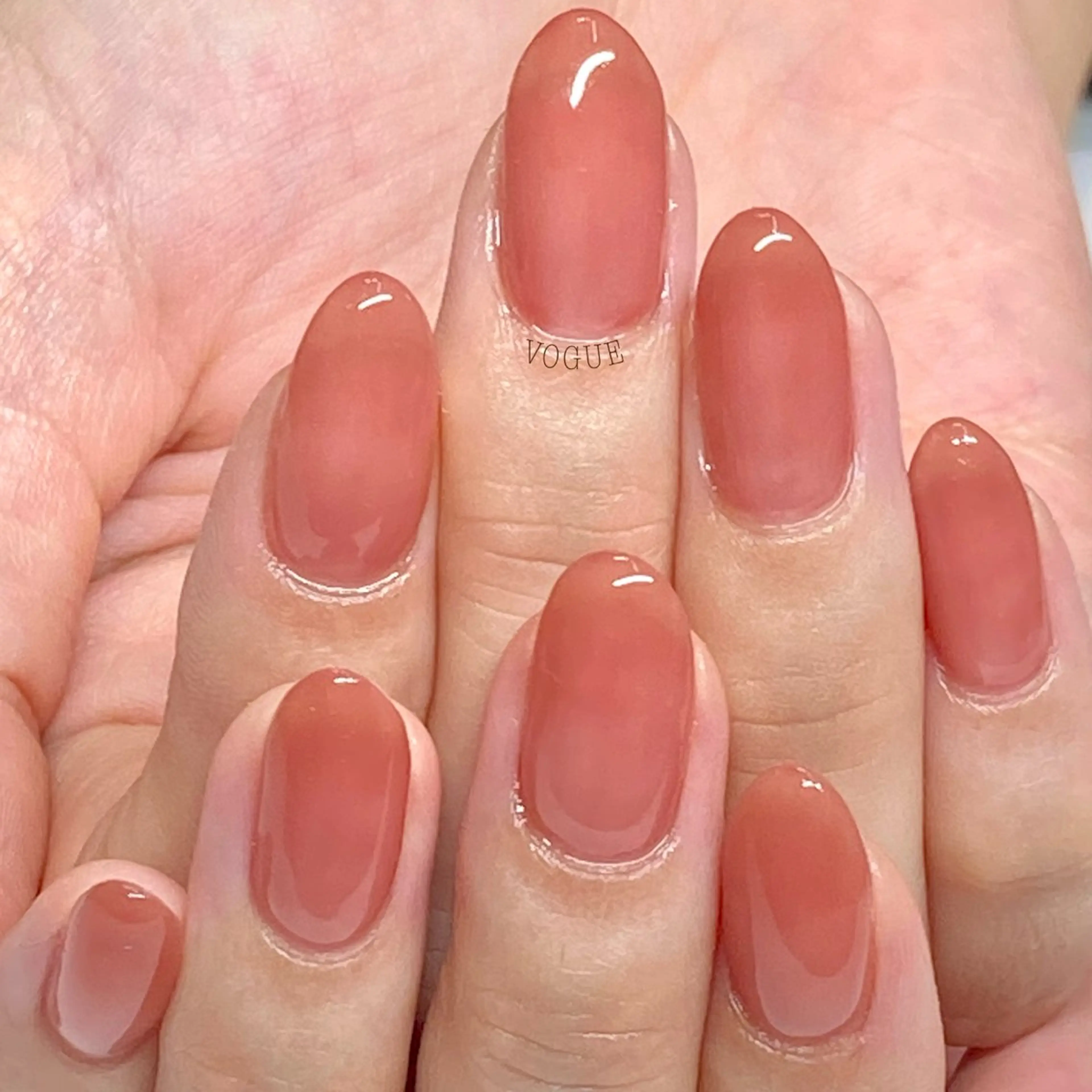 ネイル ハンドネイル VOGUE ×SWANのネイルデザイン