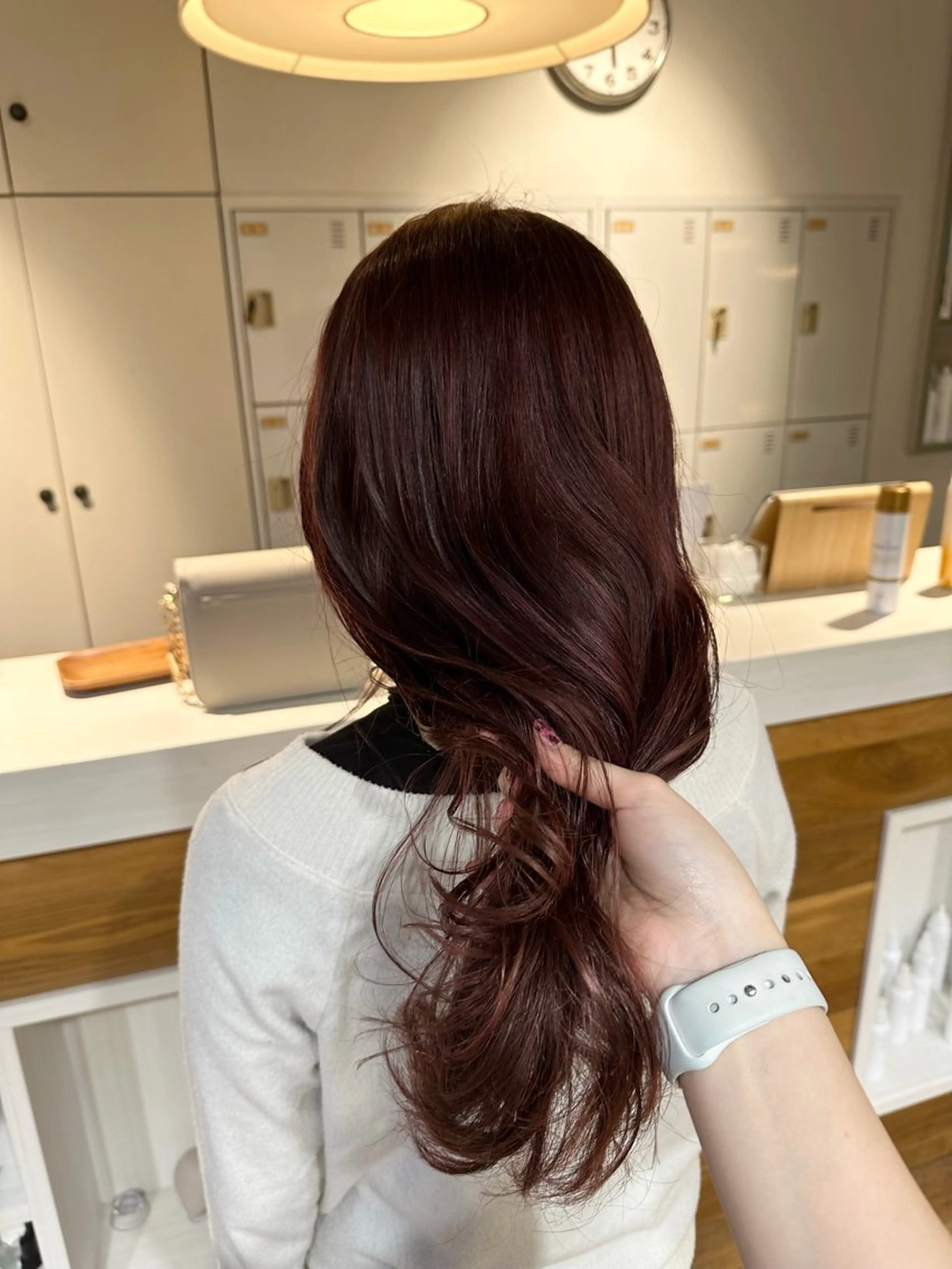 ロング カラー ヘアカラー 塩澤 榛奈のヘアスタイル