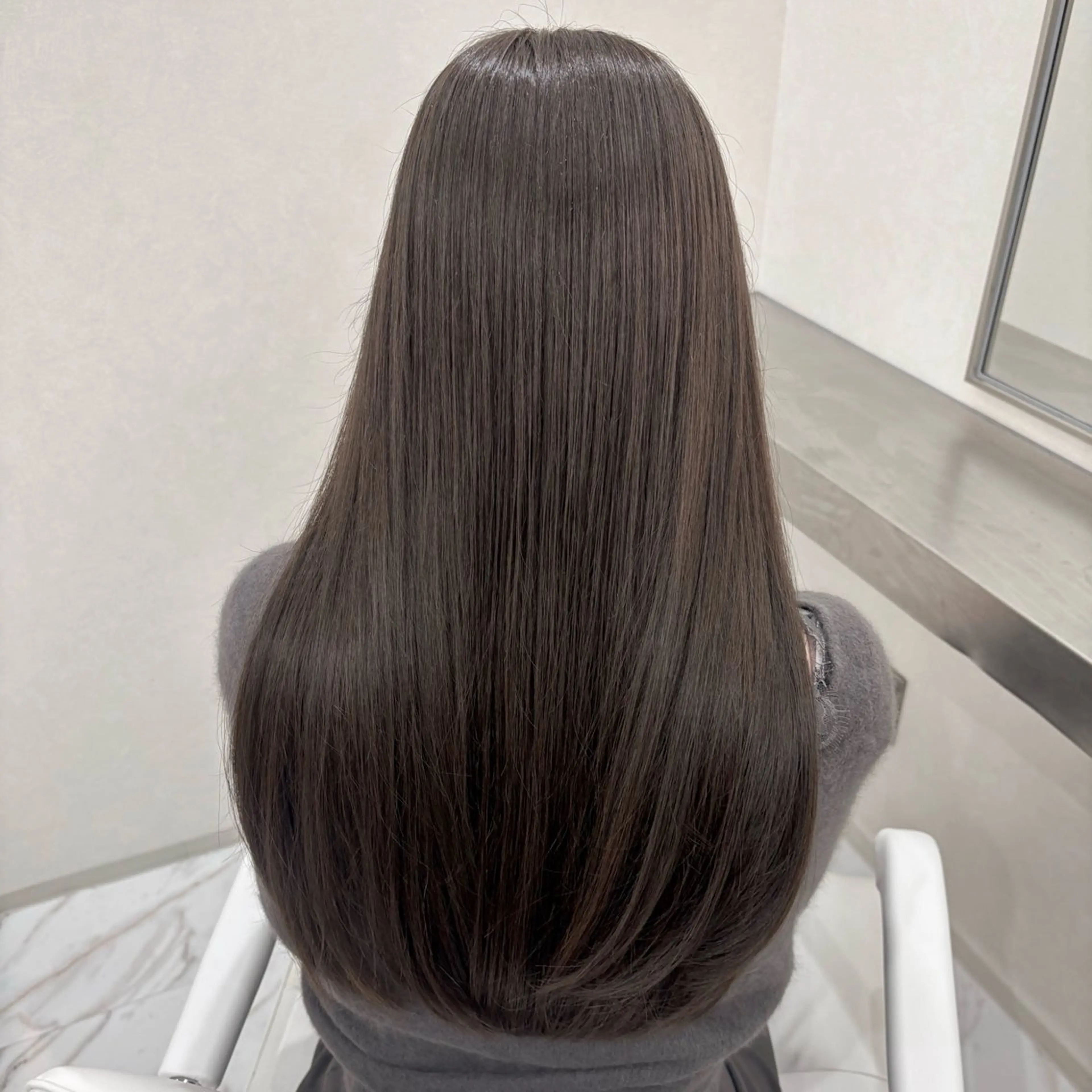 ロング カット ヘアカラー トリートメント グレージュ🐰透明感 カラー🫧akihoのヘアスタイル