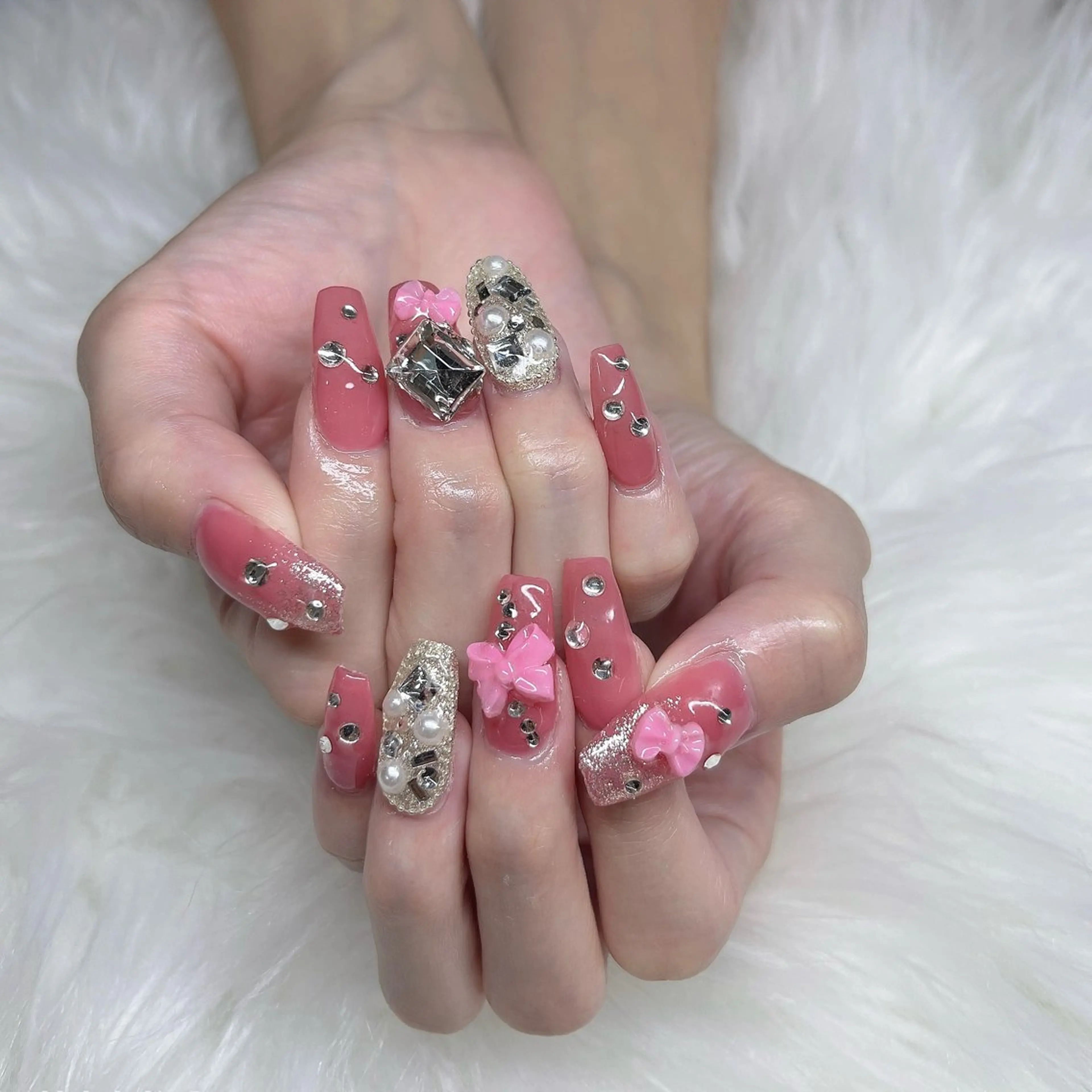 ネイル ハンドネイル YOLO NAILのネイルデザイン