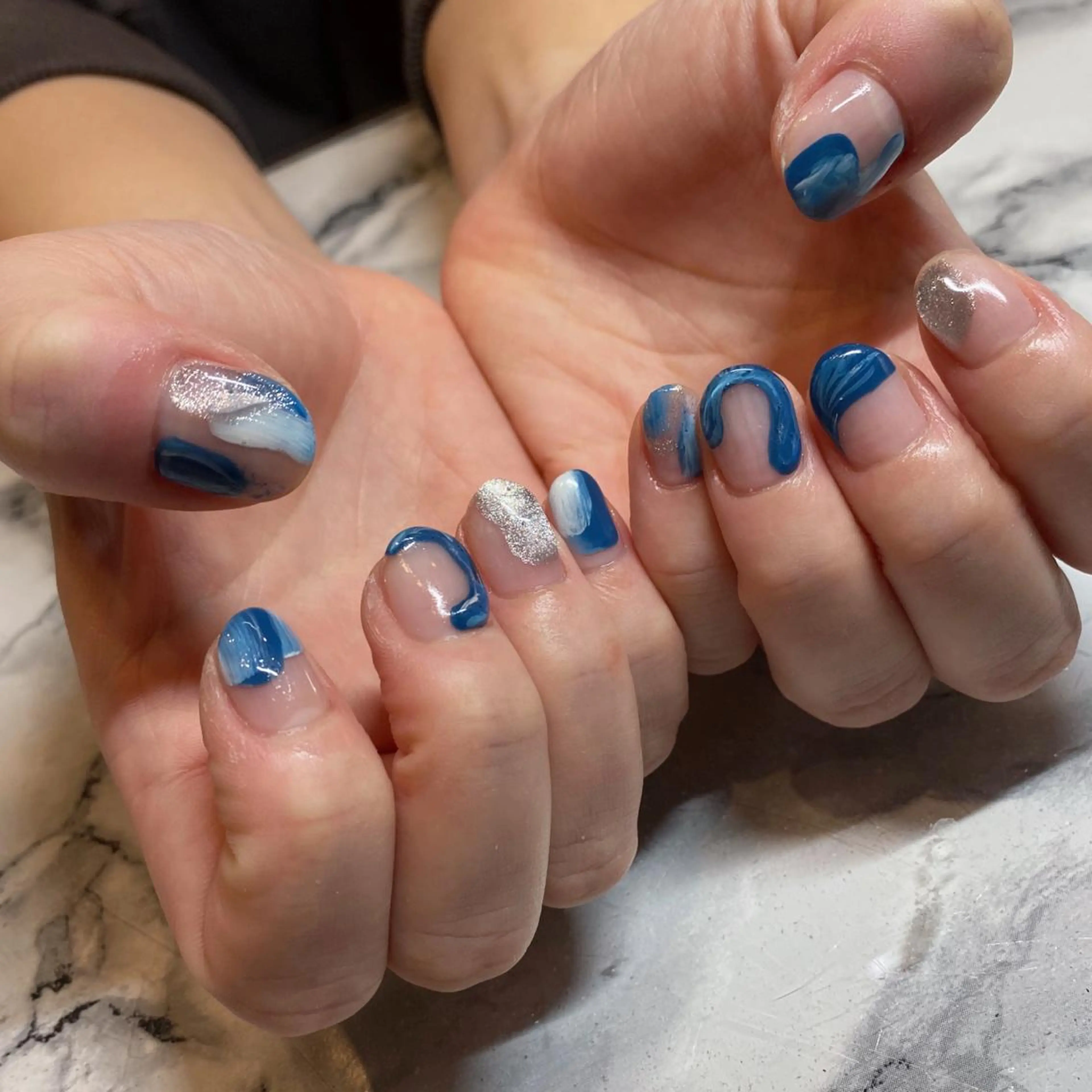 ネイル アートネイル 氷ネイル・うるうるネイル 韓国ネイル ニュアンスネイル 冬ネイル To Me Nail所属・🩵 mei🩵のネイルデザイン