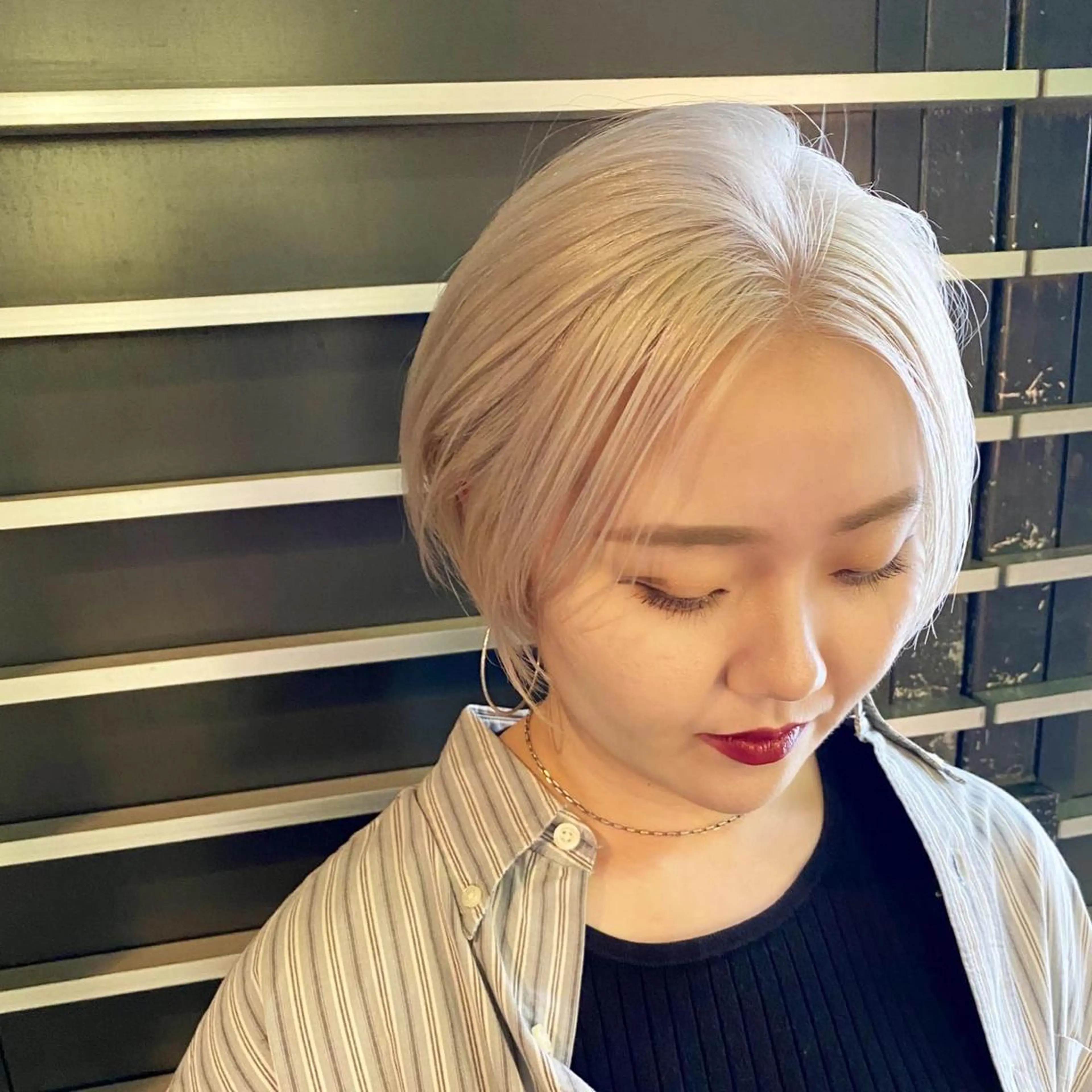 ショート カラー ブリーチ ヘアカラー トリートメント 吉武 茂暉のヘアスタイル