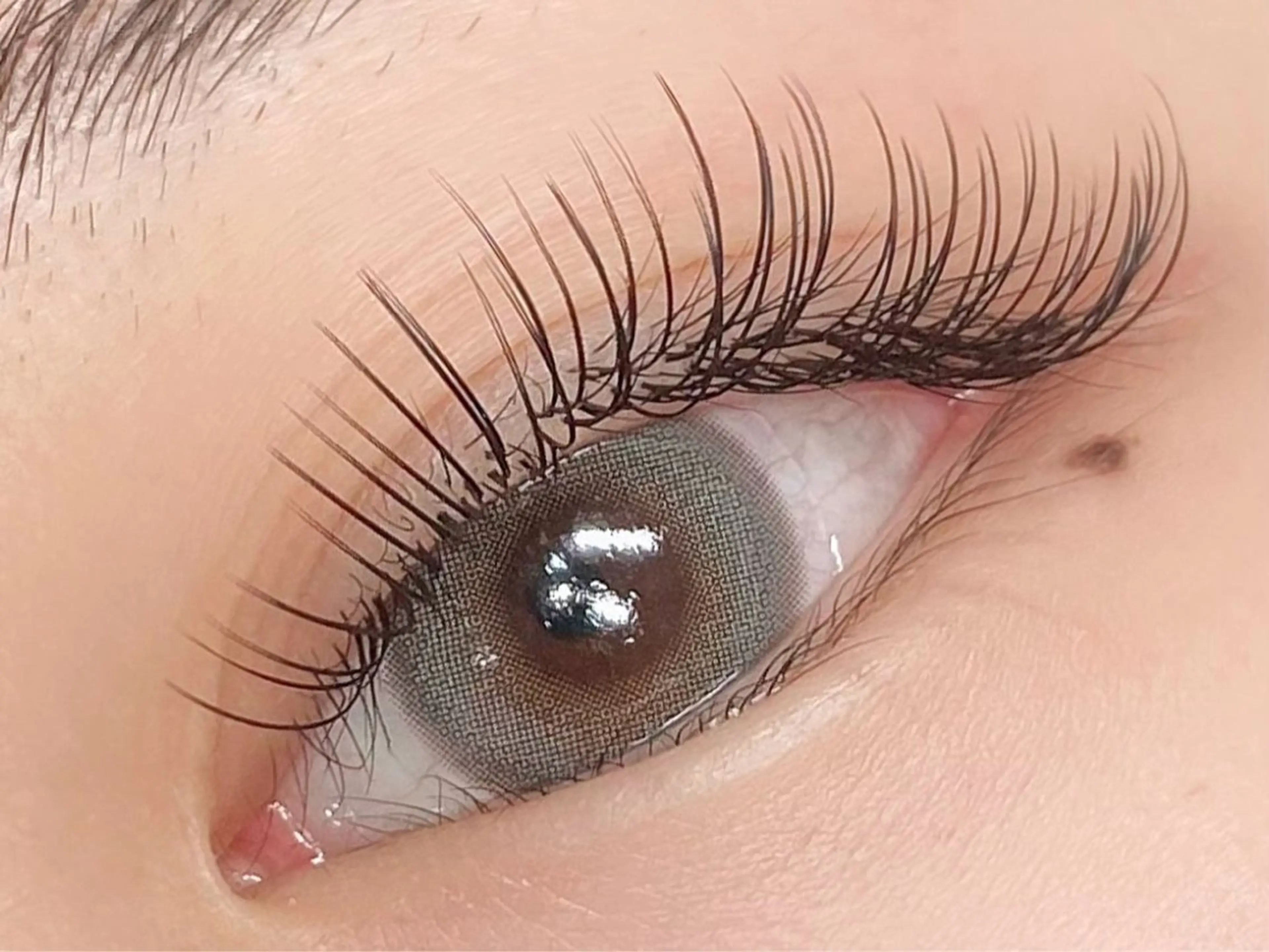 マツエク・マツパ 束感まつ毛 カラーマツエク フラットラッシュ パリジェンヌラッシュリフト まつげパーマ アベ カカのマツエク・マツパデザイン