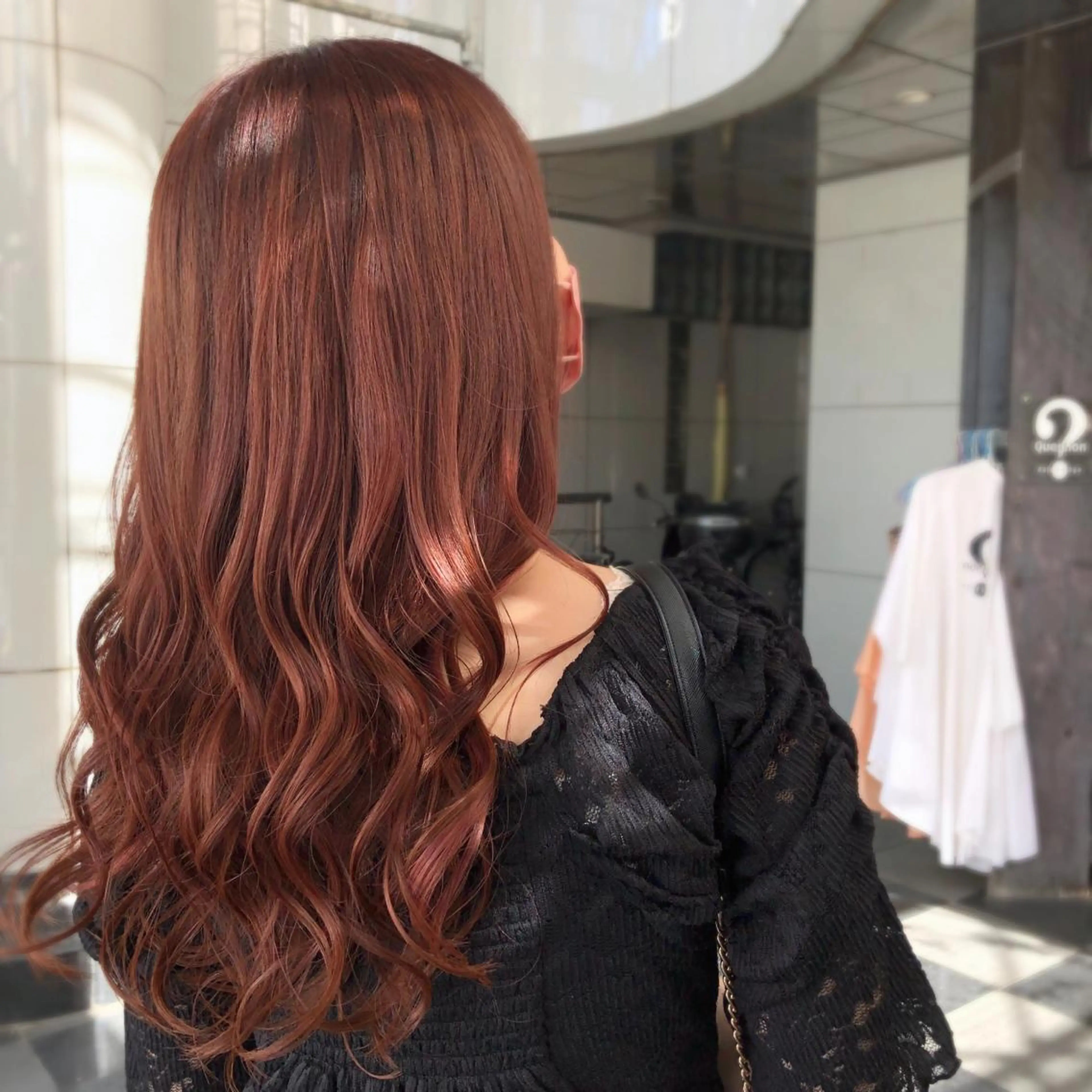 セミロング カラー ヘアカラー トリートメント 山崎 絵莉香のヘアスタイル