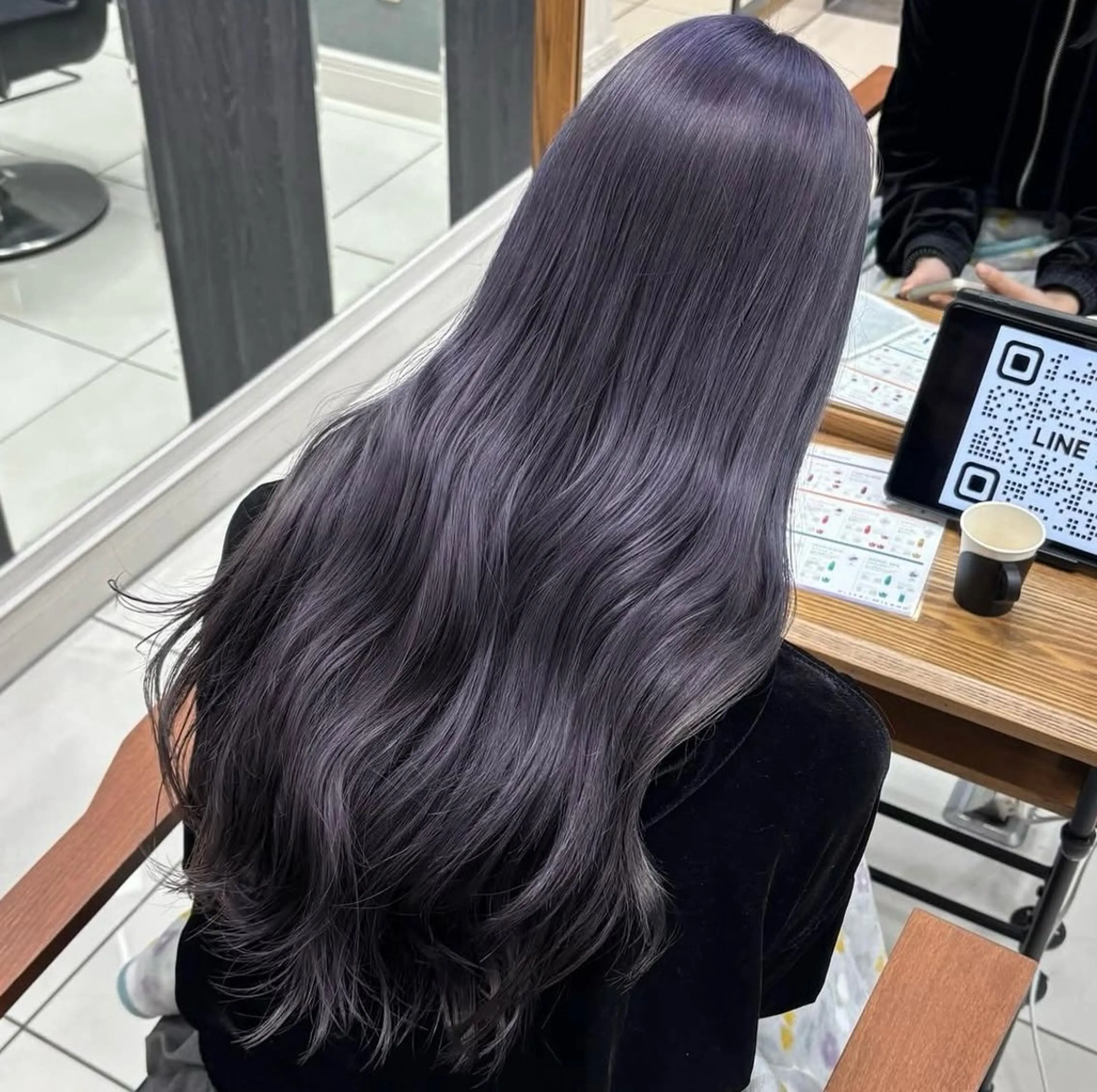 カラー シルバー ヘアカラー トリートメント 透明感カラー/ レイヤーカット/麻咲のヘアスタイル