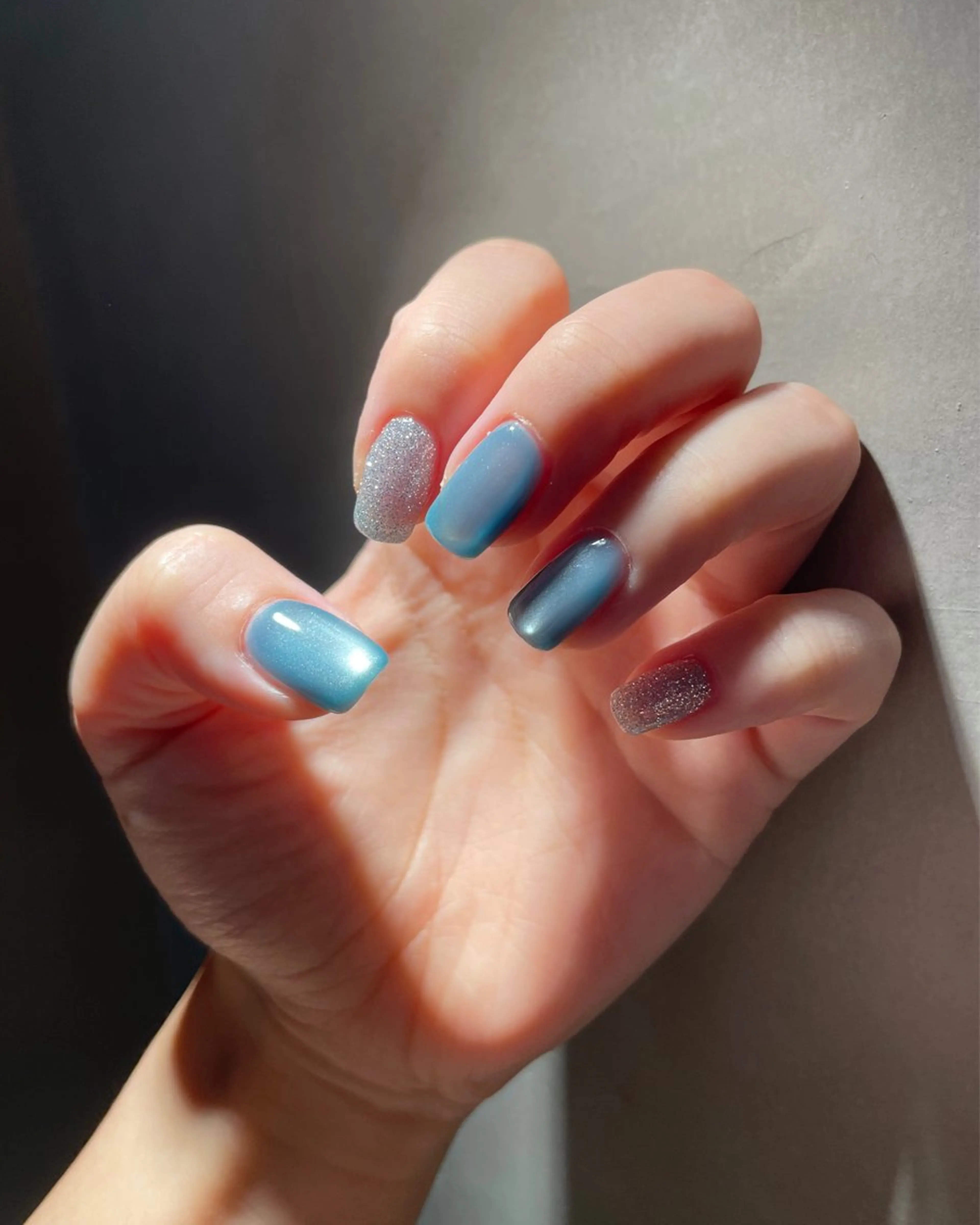 ネイル Nailsalon Repos.所属・Rika🌼 シンプル•マグネットのネイルデザイン