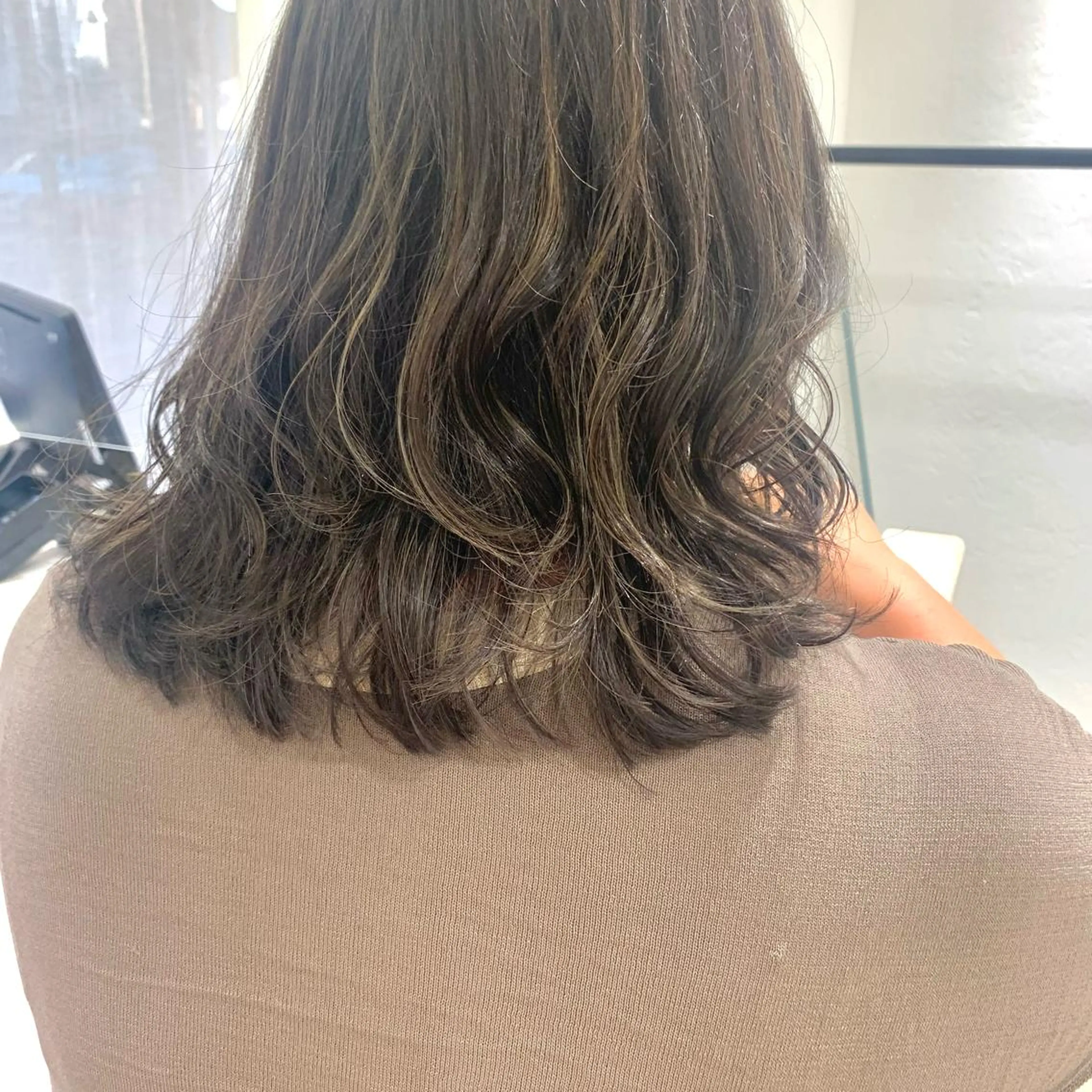 ミディアム カラー ベージュカラー ハイライトカラー ハイライト カット ヘアカラー ボブ/美髪矯正 /佐藤　奈巳のヘアスタイル