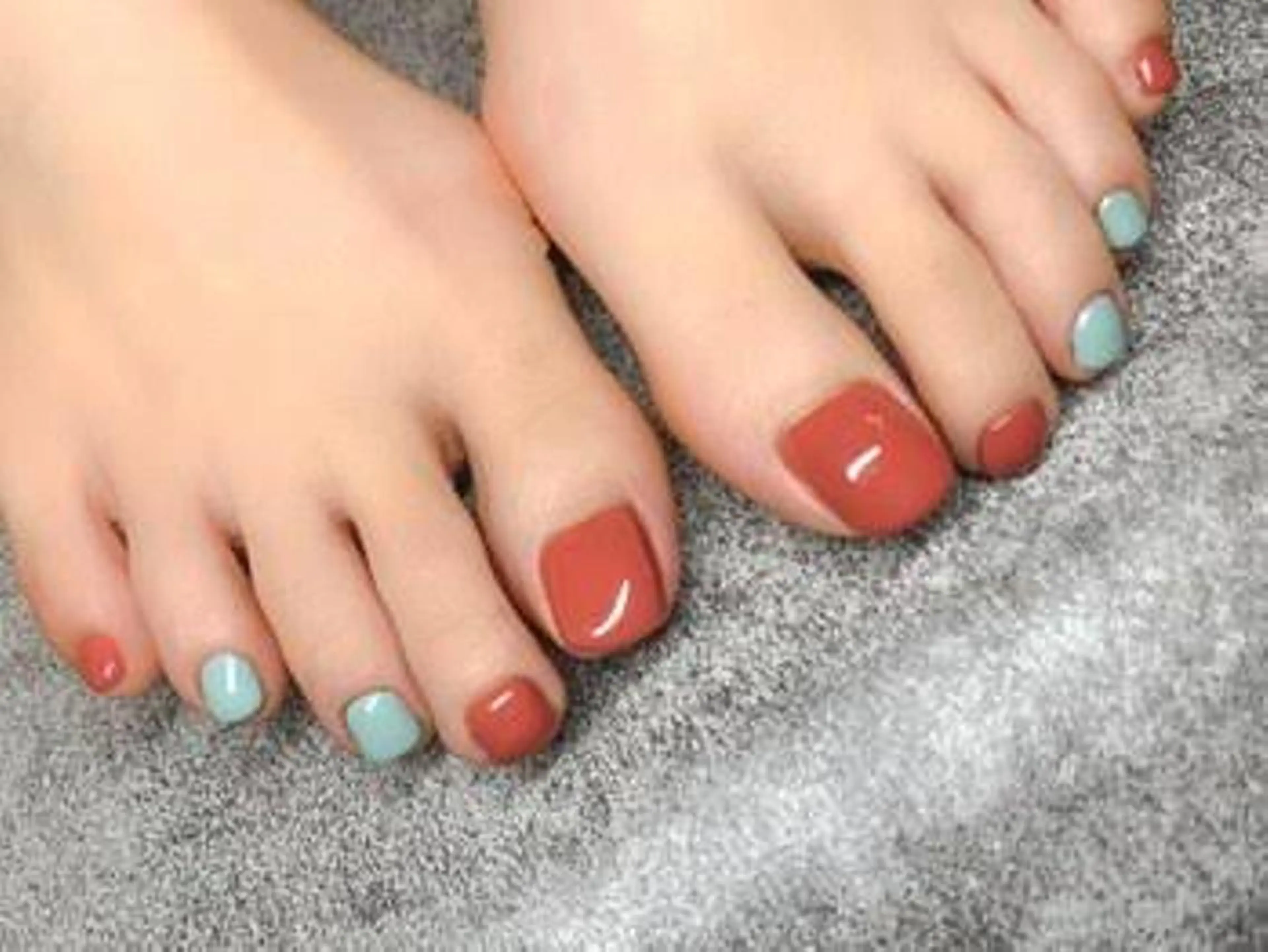 フットネイル・ジェル/ワンカラー☆初回ソフトジェルオフ無料 ドライケア込みの写真