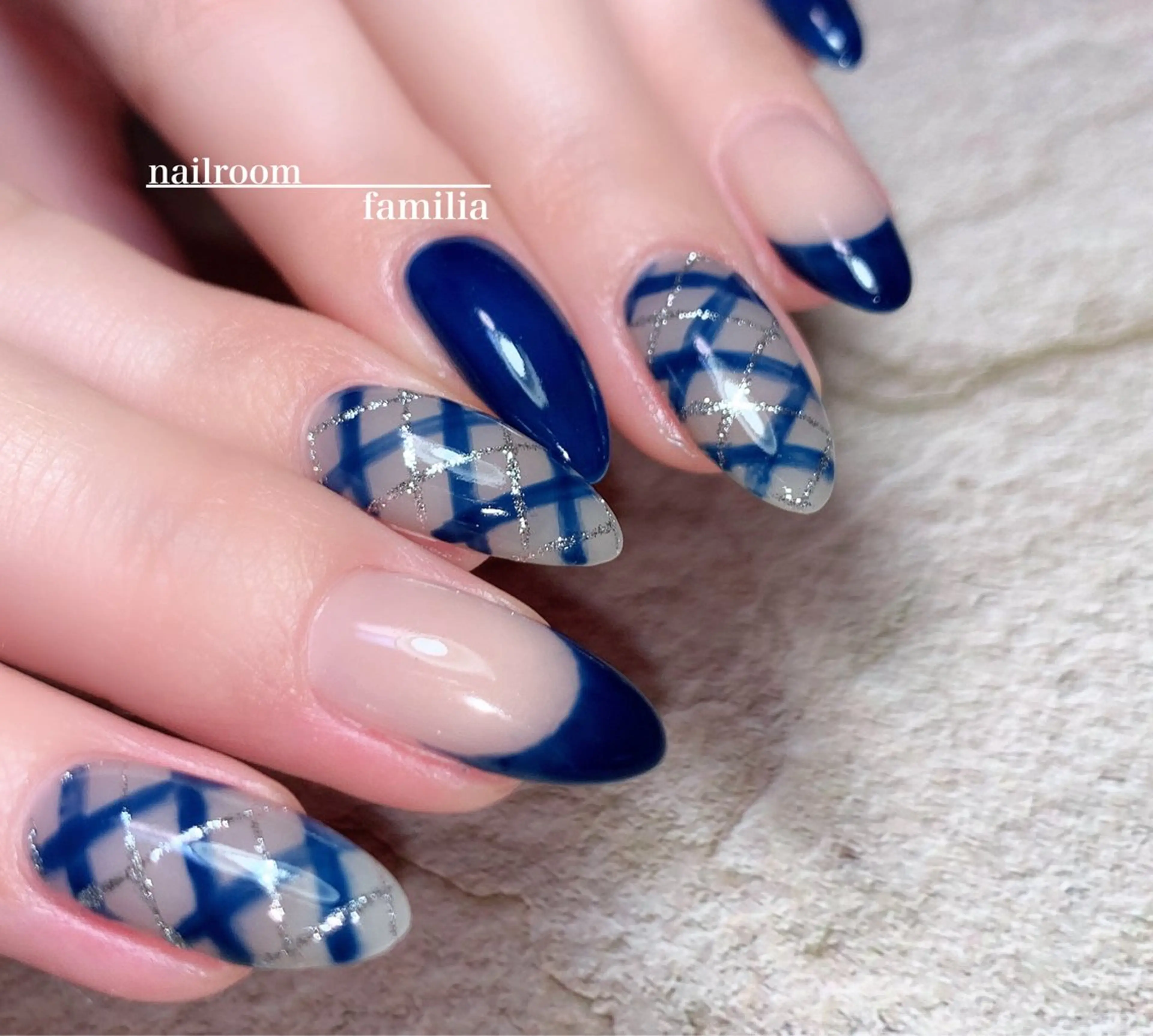 ネイル フレンチネイル ハンドネイル -nailroom- familiaのネイルデザイン