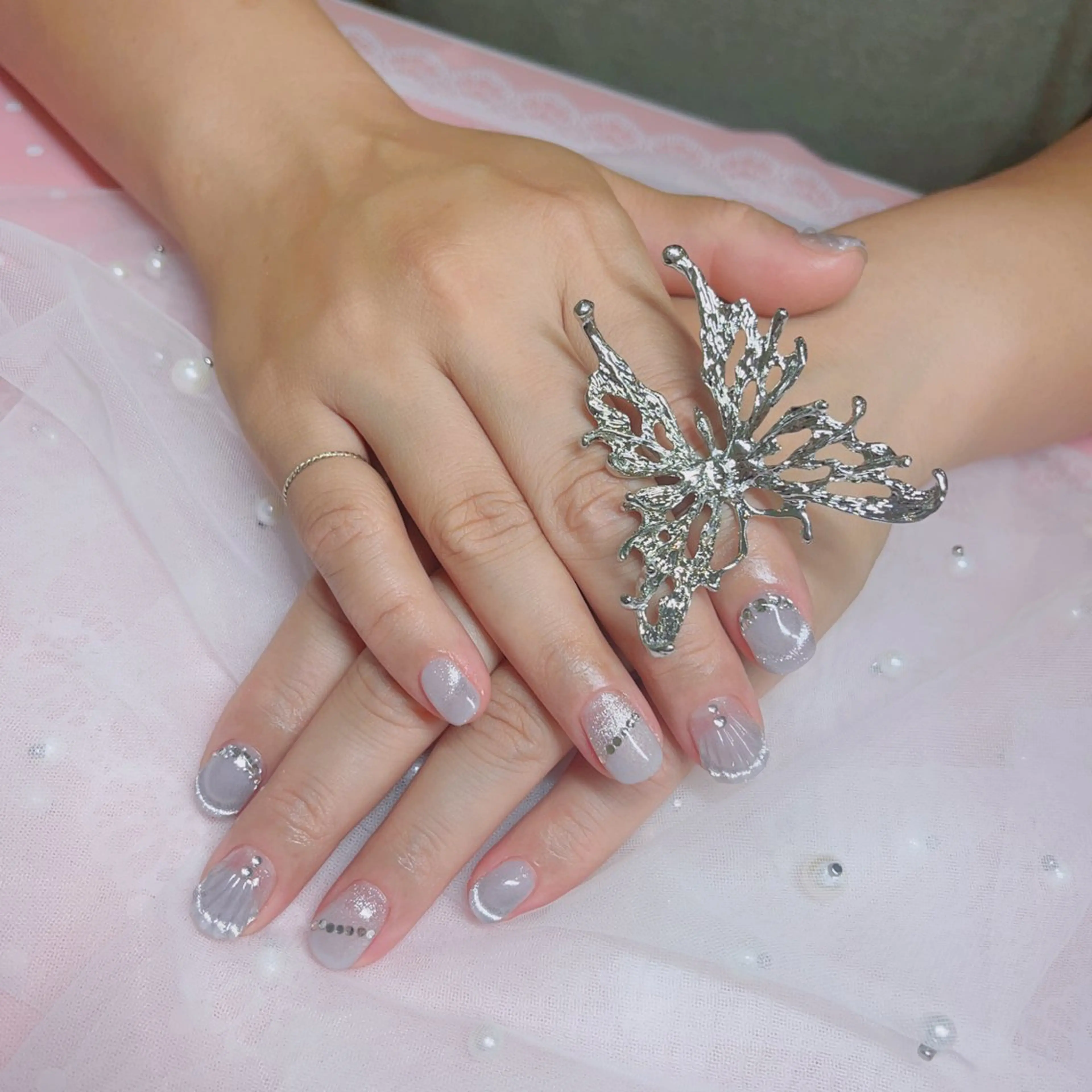 ネイル Fairyフェアリーネイルサロン所属・Nail Hibi サロンのネイルデザイン