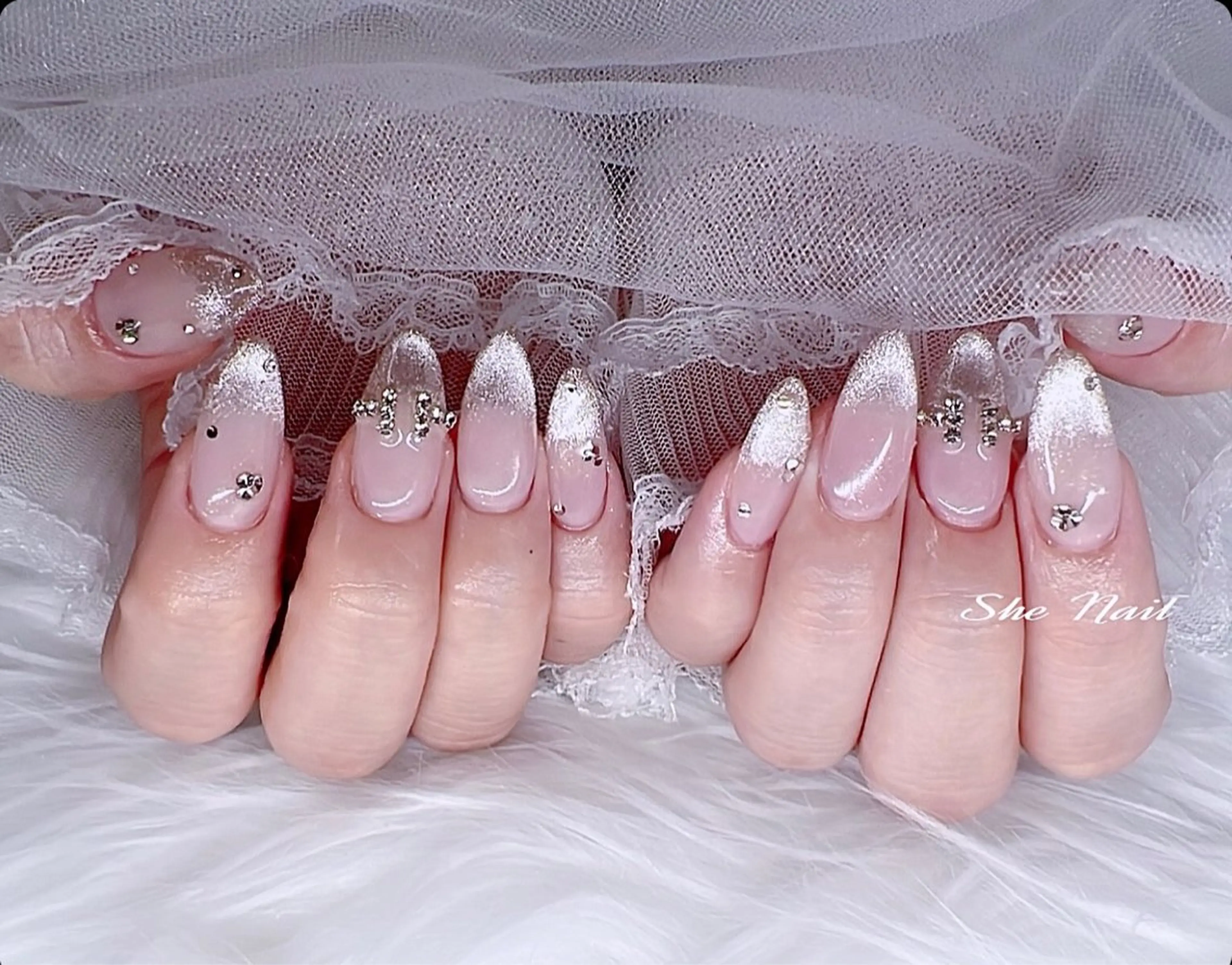 🉐✨大人気NO.1 チップ長さ出し持込デザイン「やりつけ放題」 150分 ソフトオフ無料ケア込みの写真