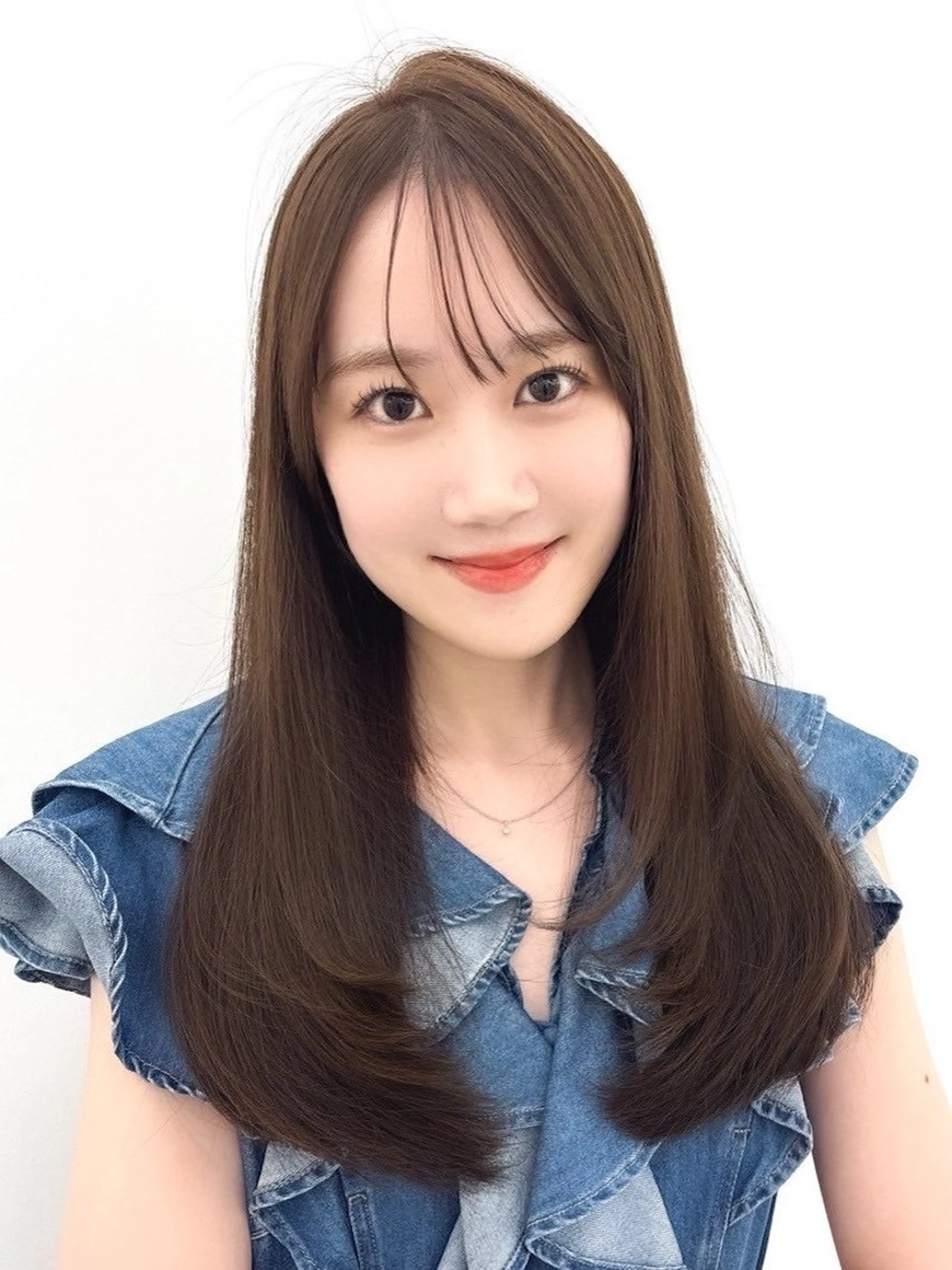 セミロング カラー ベージュカラー オリーブベージュ レイヤーカット カット ヘアカラー トリートメント COAPLUS所属・韓国/レイヤー/ 前髪/Asamiのヘアスタイル