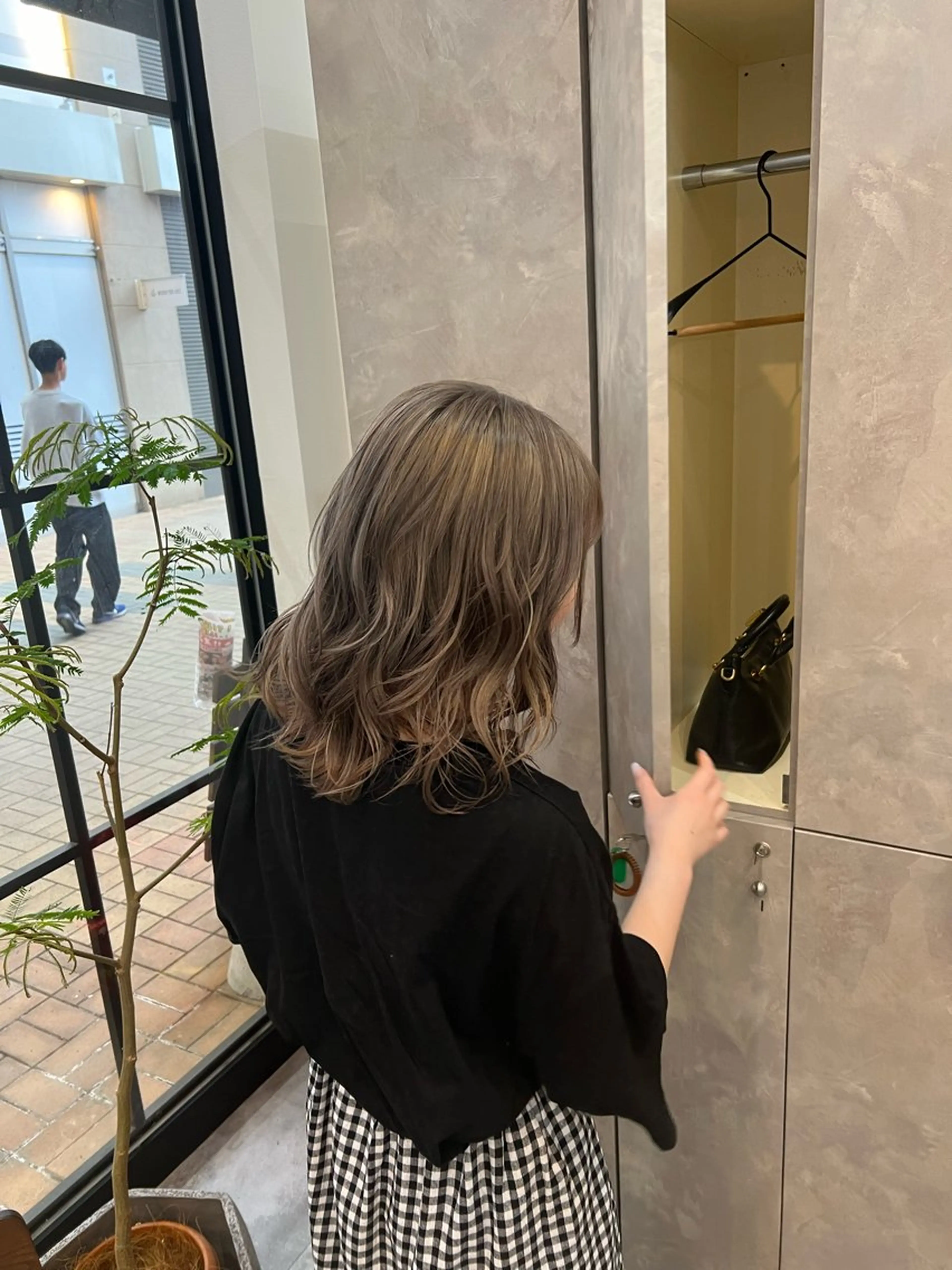 ミディアム カラー シルバー ✨NOMAD印西✨ 黒川勇輝のヘアスタイル