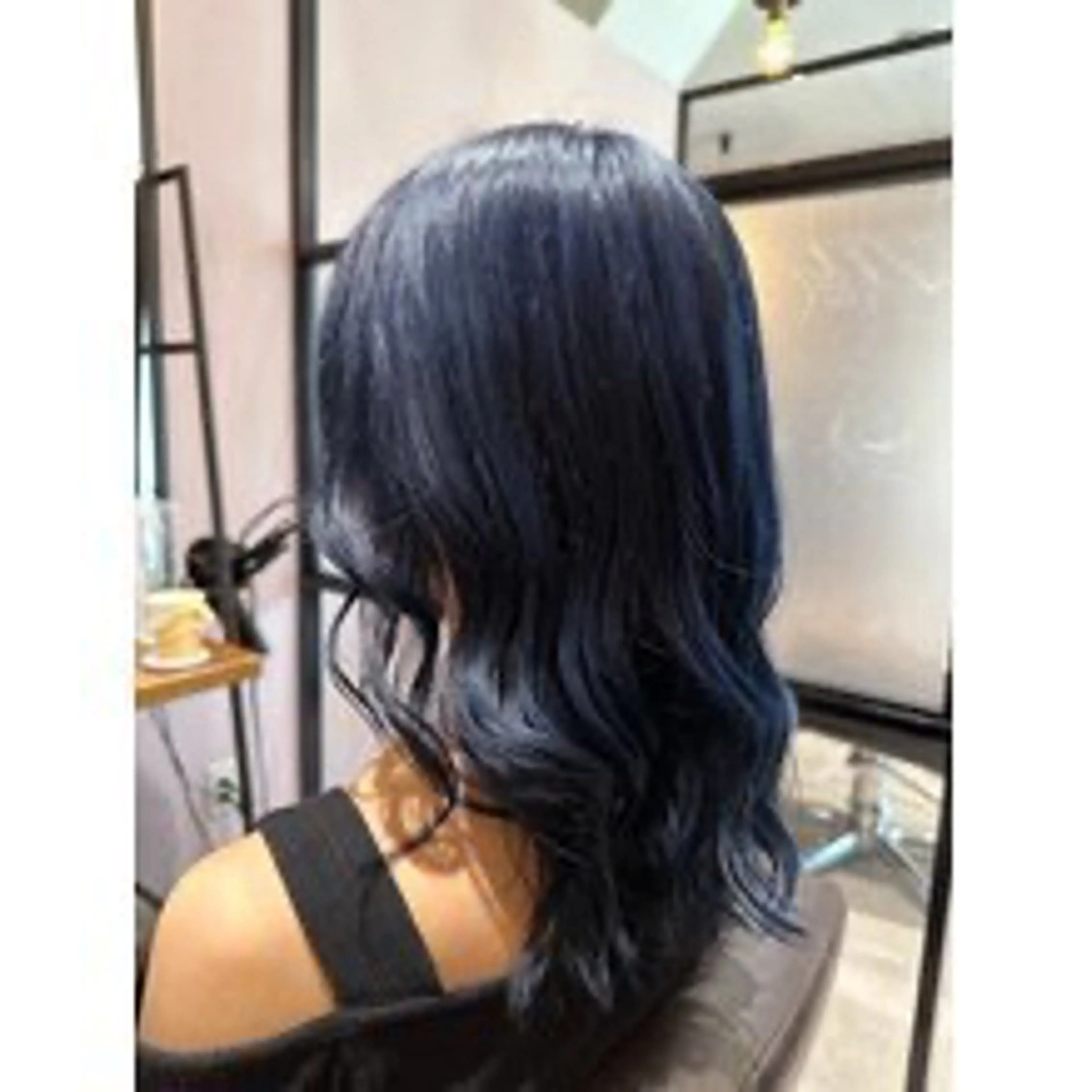 カラー 西原 愛紗のヘアスタイル