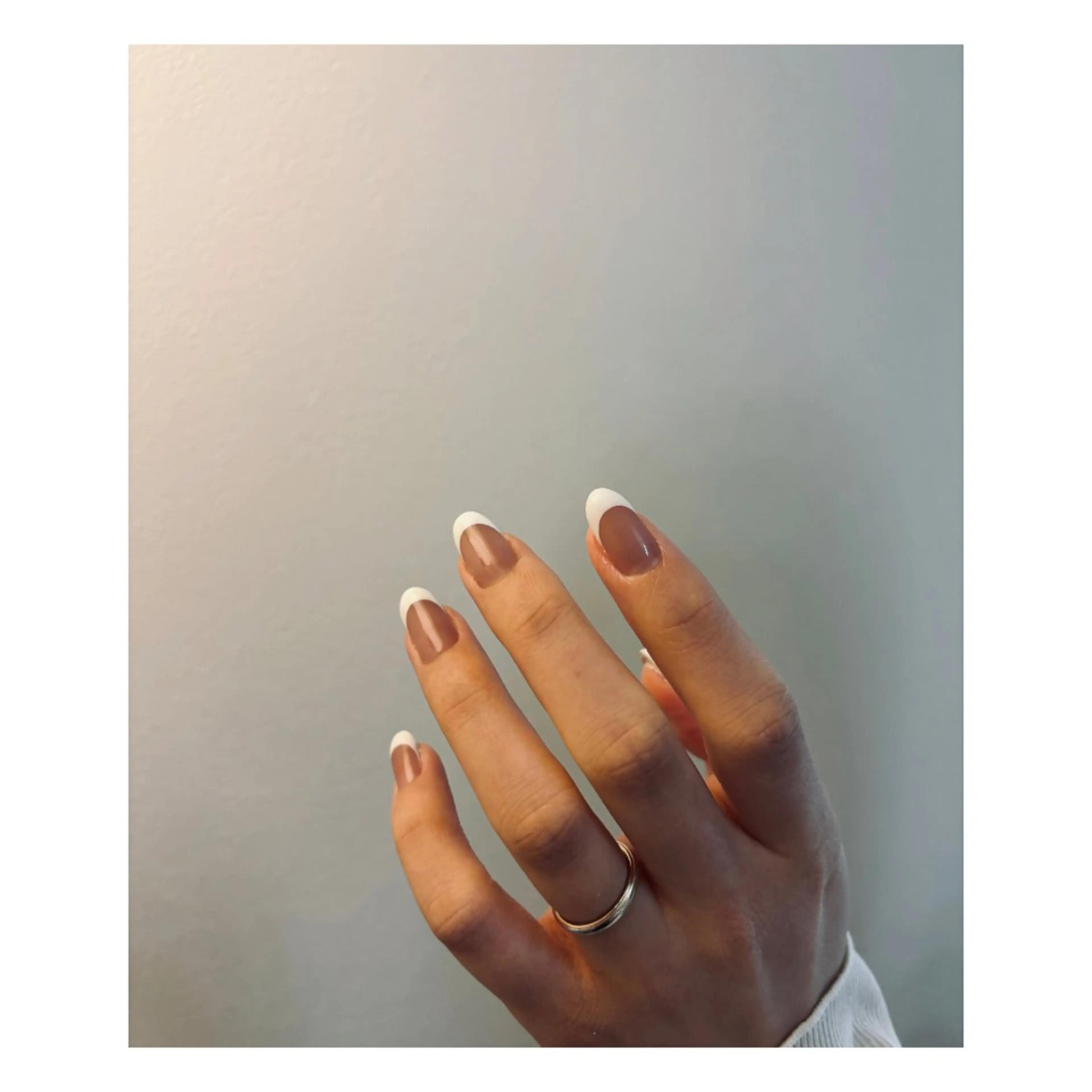 ネイル フレンチネイル ハンドネイル Elio所属・Elio 国泰寺のネイルデザイン