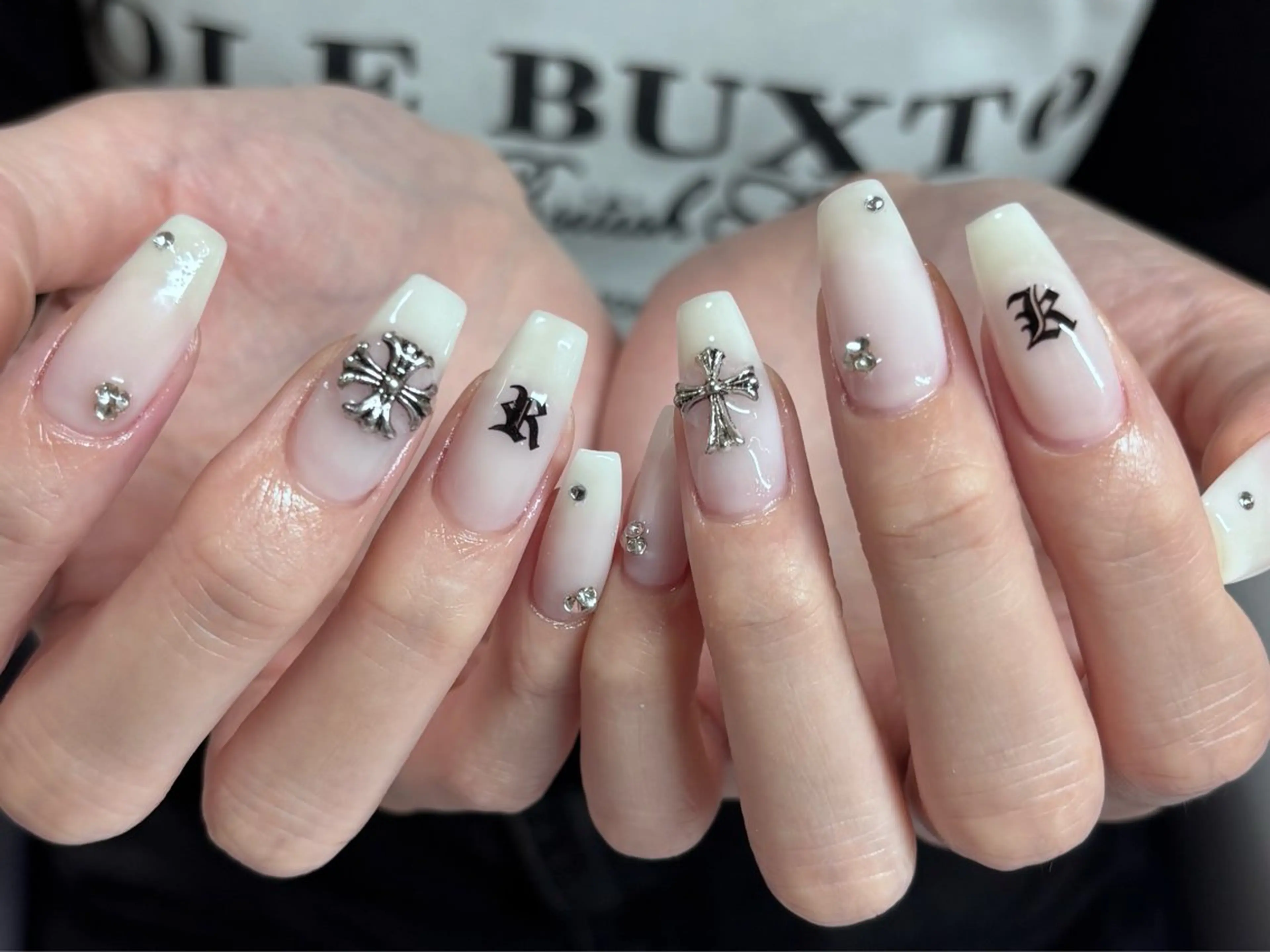 ネイル 韓国ネイル ハンドネイル nailsalon yoonseul所属・nailist mayu 💅🏻のネイルデザイン