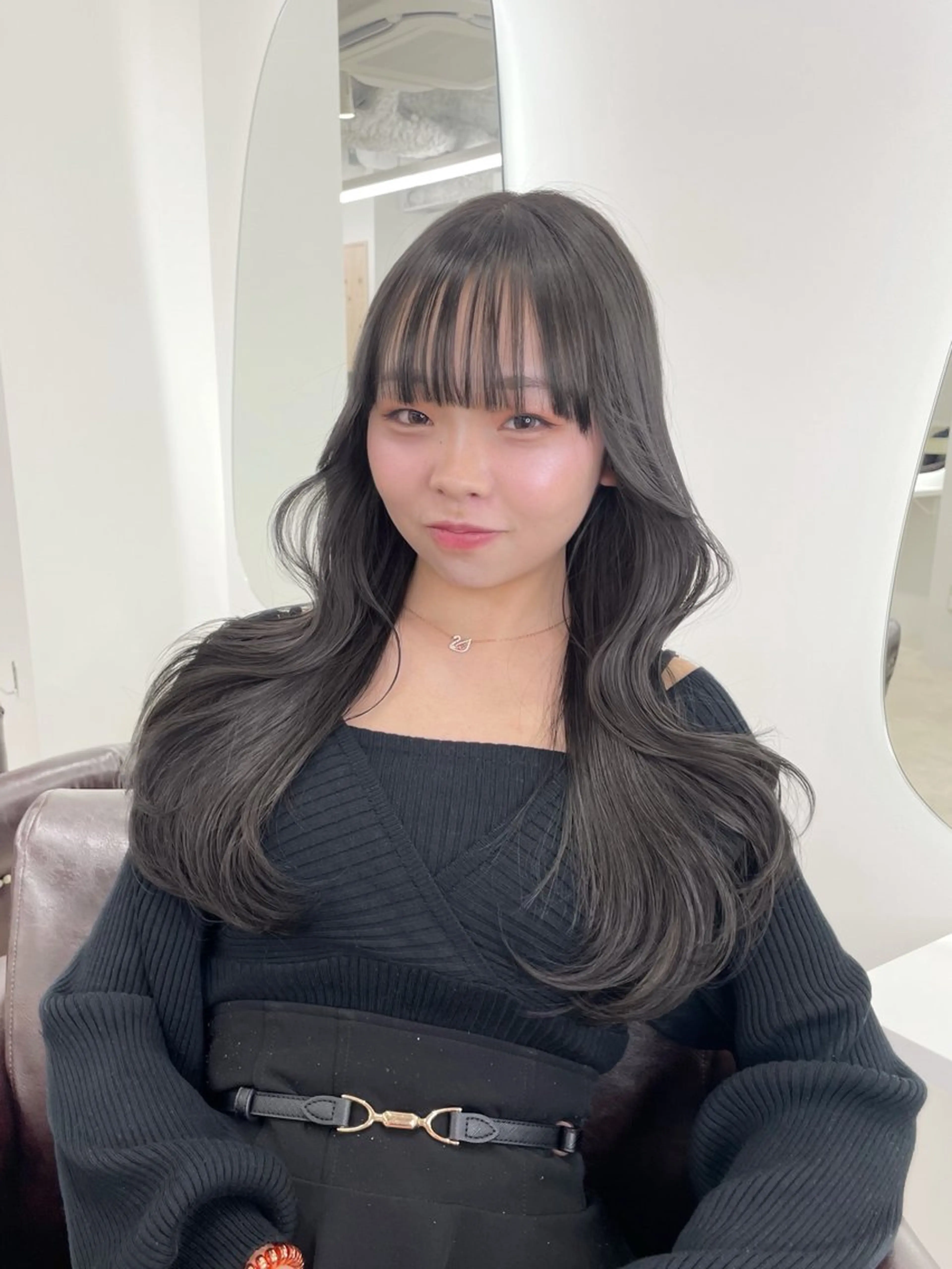 ロング カラー カット ヘアカラー トリートメント ヘアセット 新宿/韓国ヘア/ 髪質改善ストレートのヘアスタイル