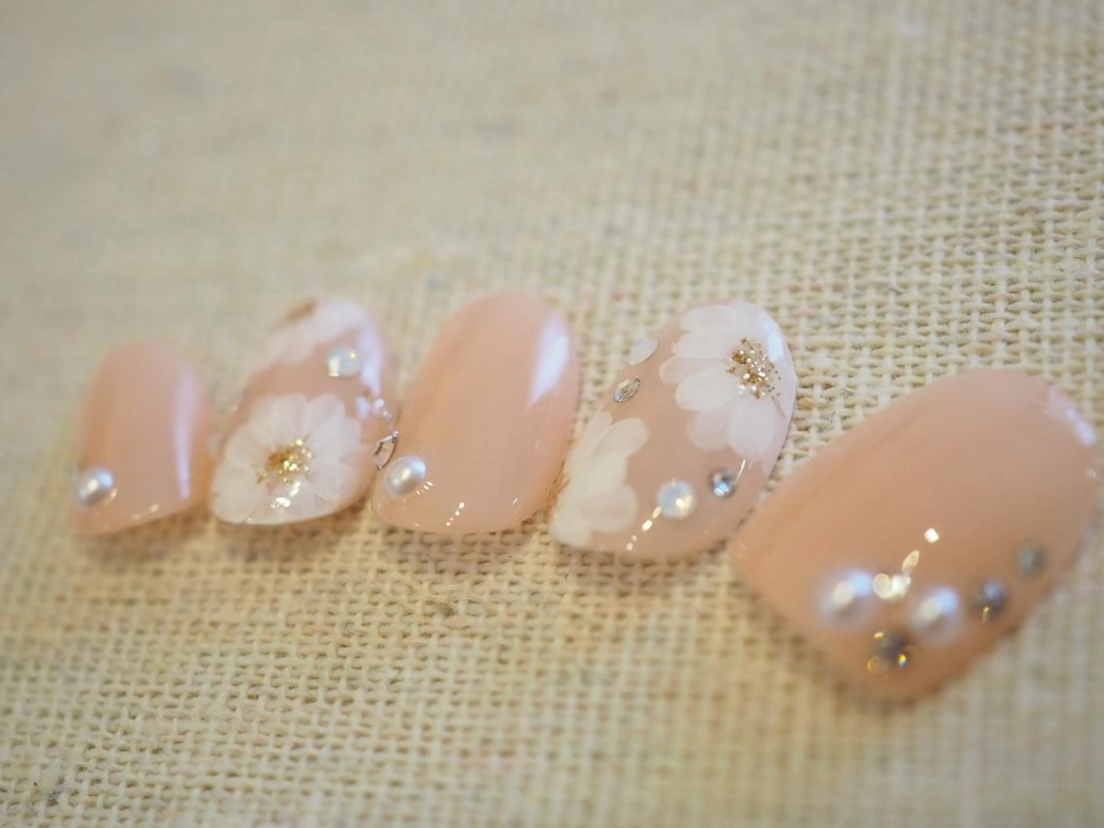 ネイル ネイルチップ ブライダルネイル BELTA NAILのネイルデザイン