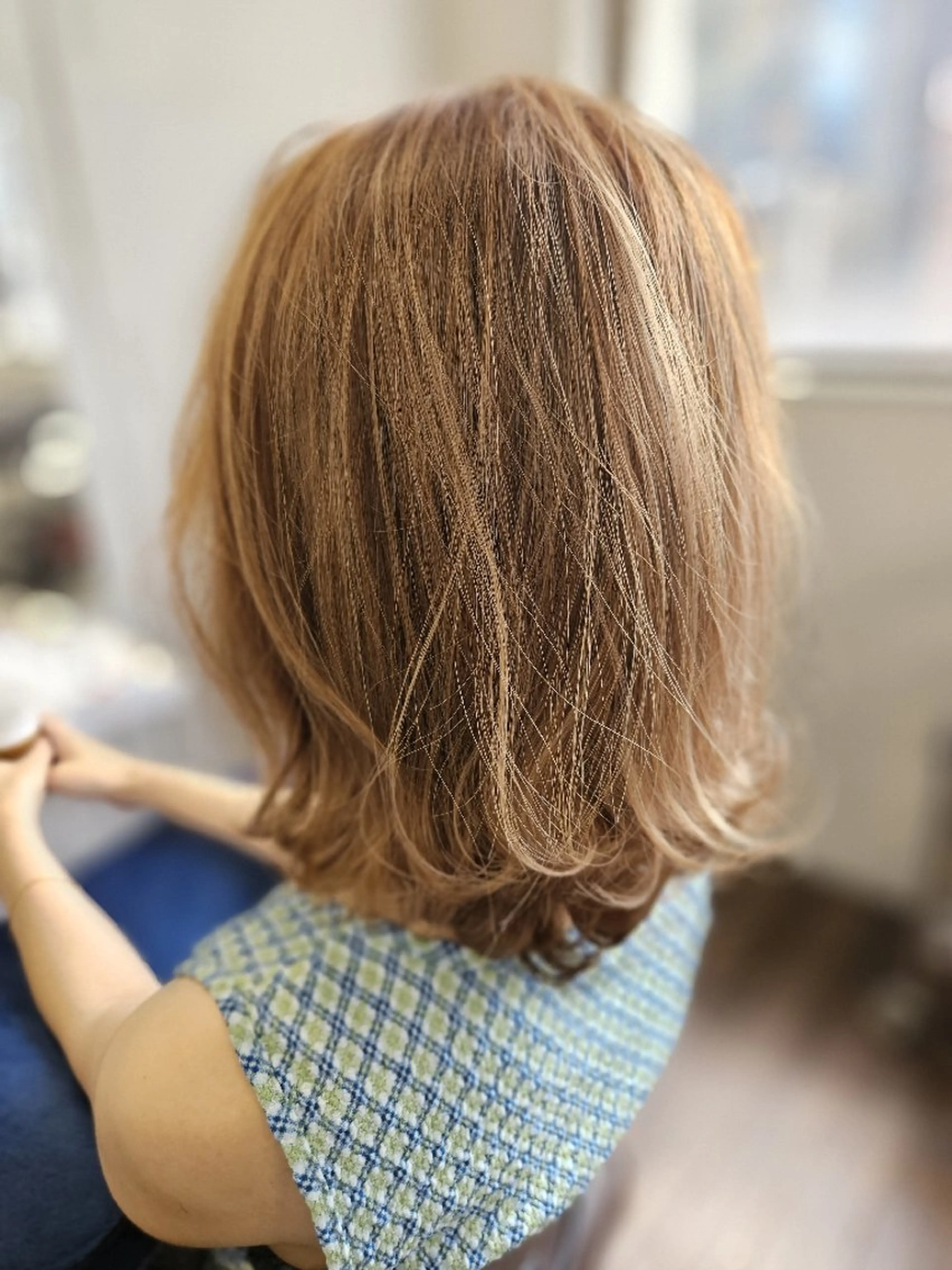 ミディアム カラー ベージュカラー ハイライトカラー ハイライト カット ヘアカラー トリートメント terra✂️川嶋 大輔のヘアスタイル
