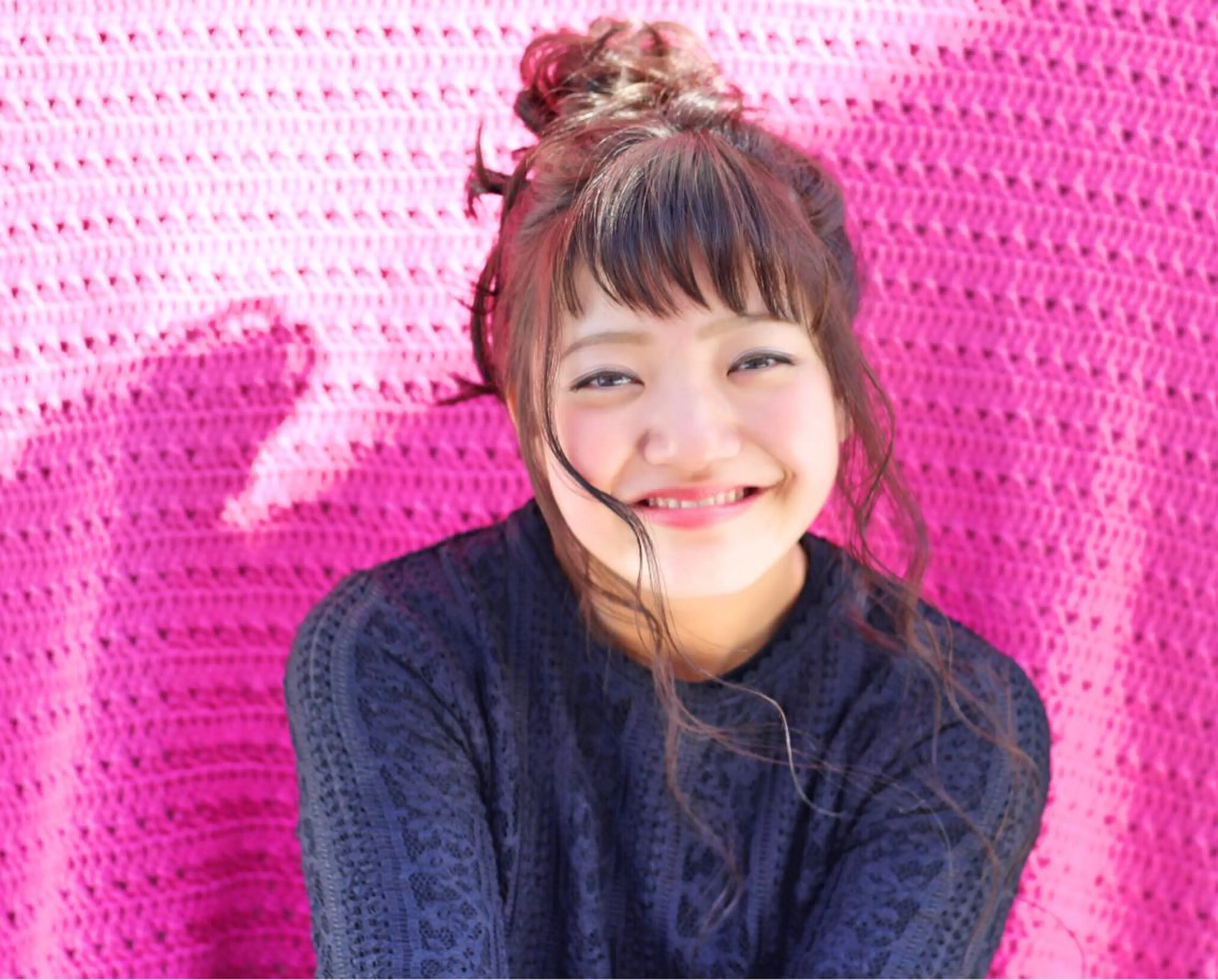 ロング カラー パーマ ヘアアレンジ お団子ヘア nike所属・nike にけのヘアスタイル