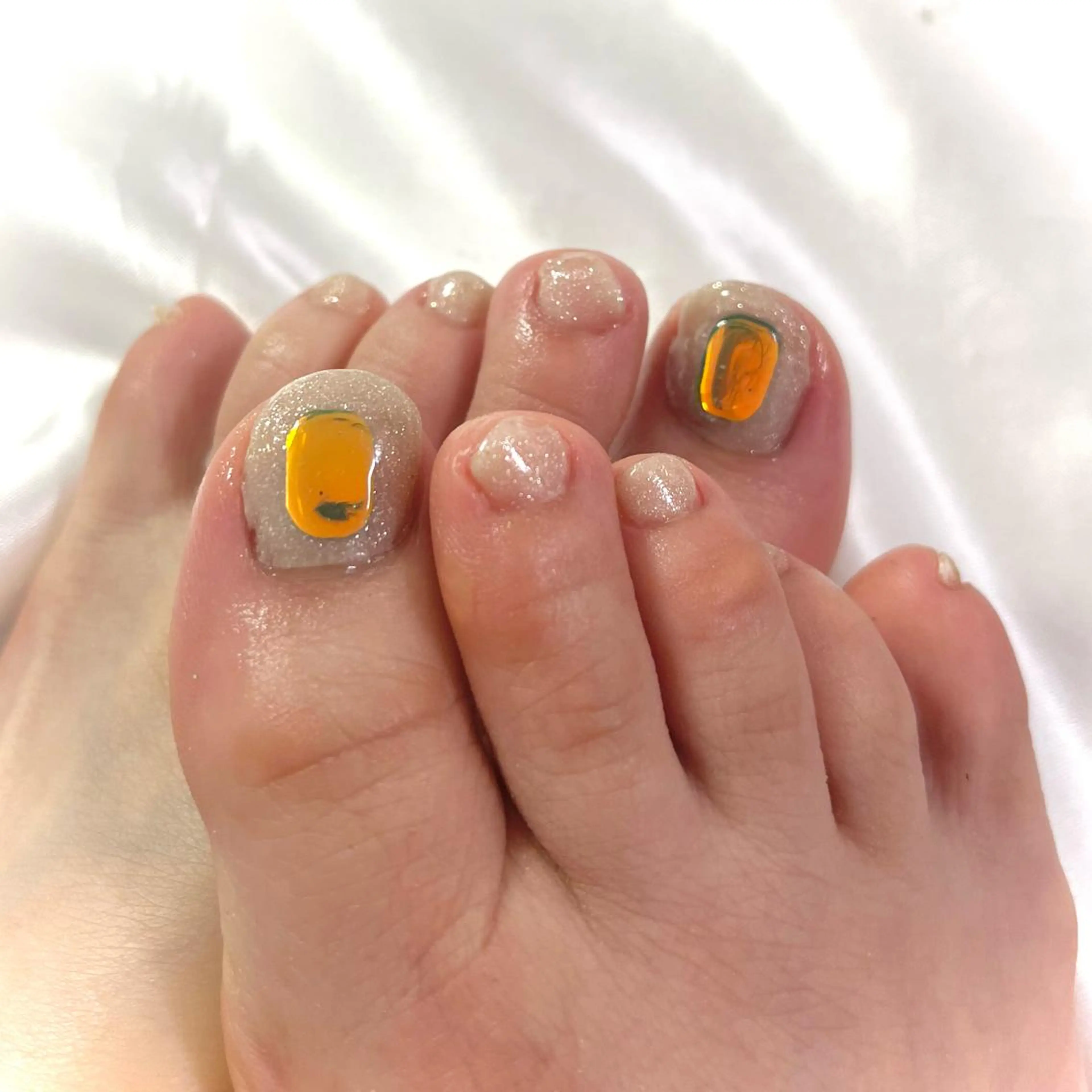 ネイル オーロラネイル キラキラネイル 韓国ネイル ワンカラーネイル ホワイト 韓国ネイル💠 Tomoのネイルデザイン