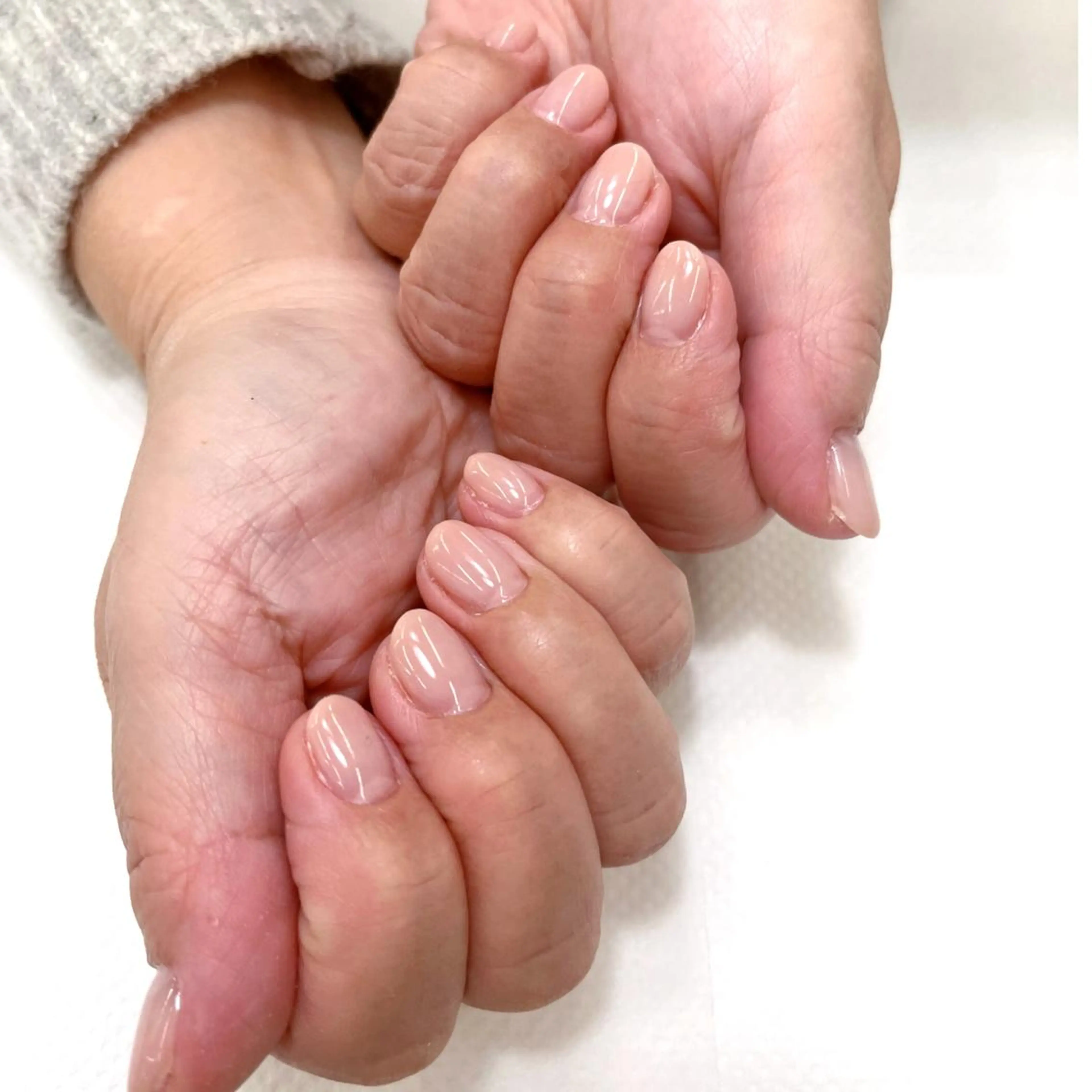 ネイル グラデーション ピンク ピンクベージュ 【MAXKELLY】 AOYAMAのネイルデザイン