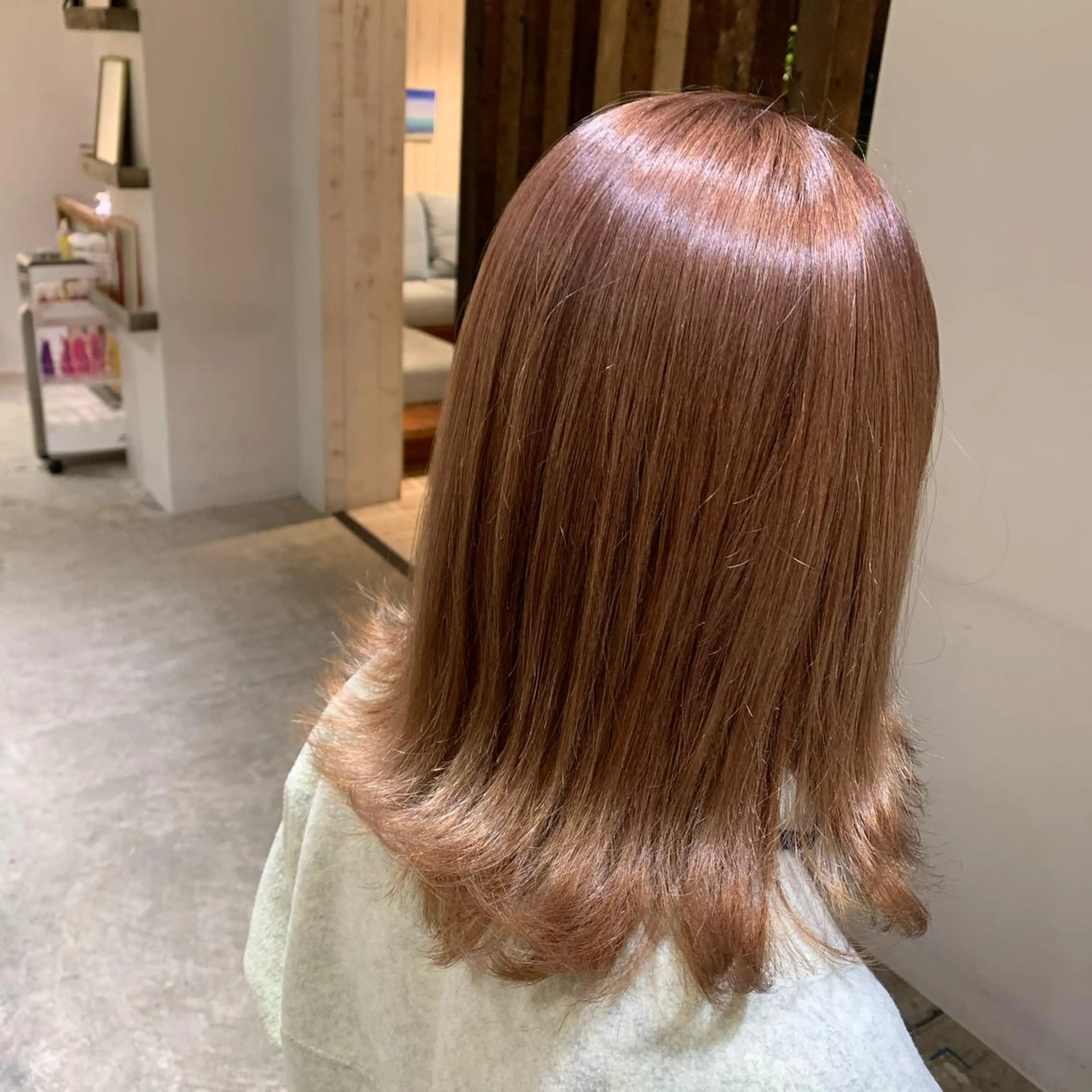 セミロング カラー ブリーチ 透明感カラー トリートメント 【ロングウルフカット 姫カット】伊藤裕哉のヘアスタイル