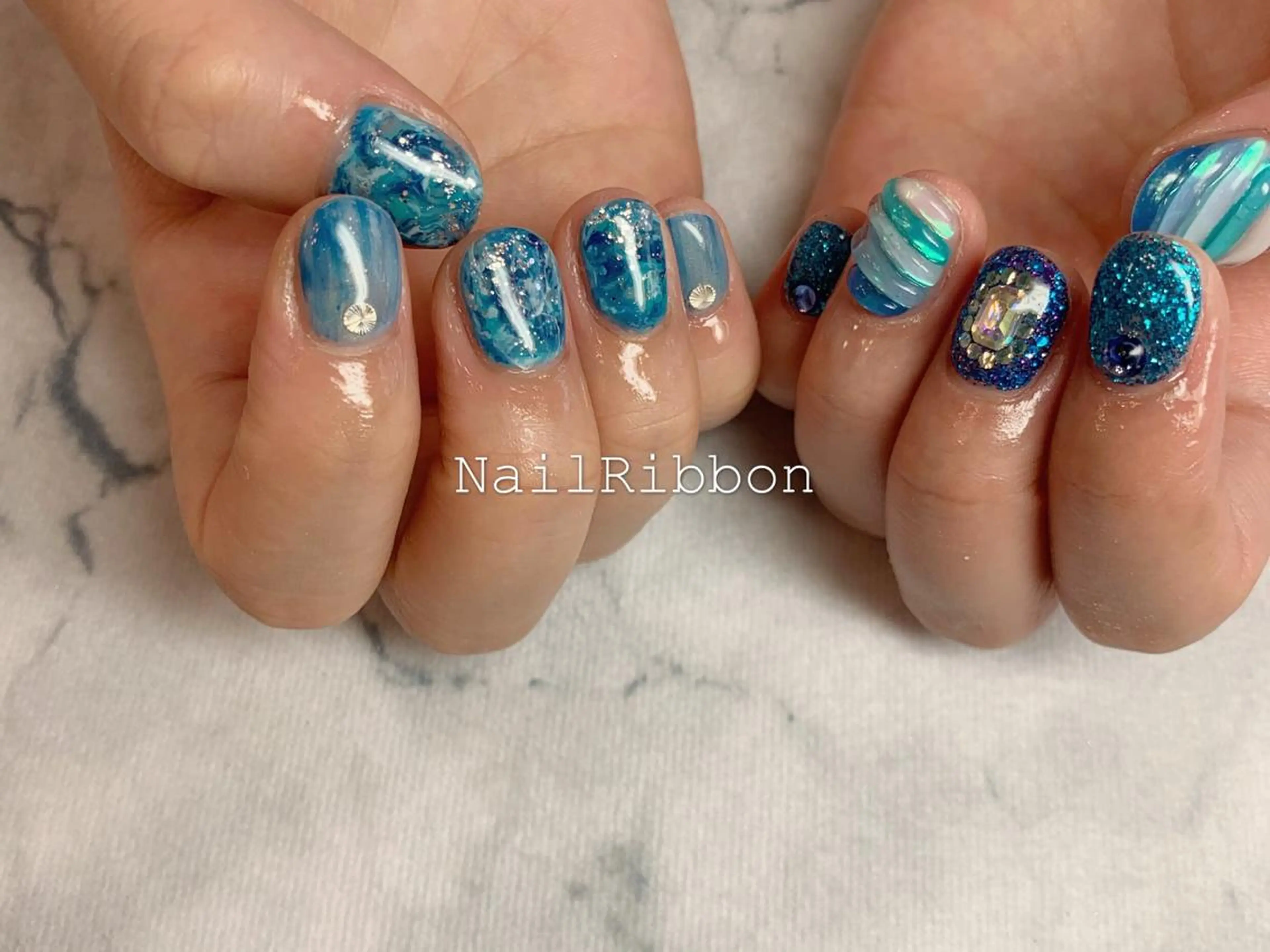 ネイル ネイルリボン 伊藤のネイルデザイン