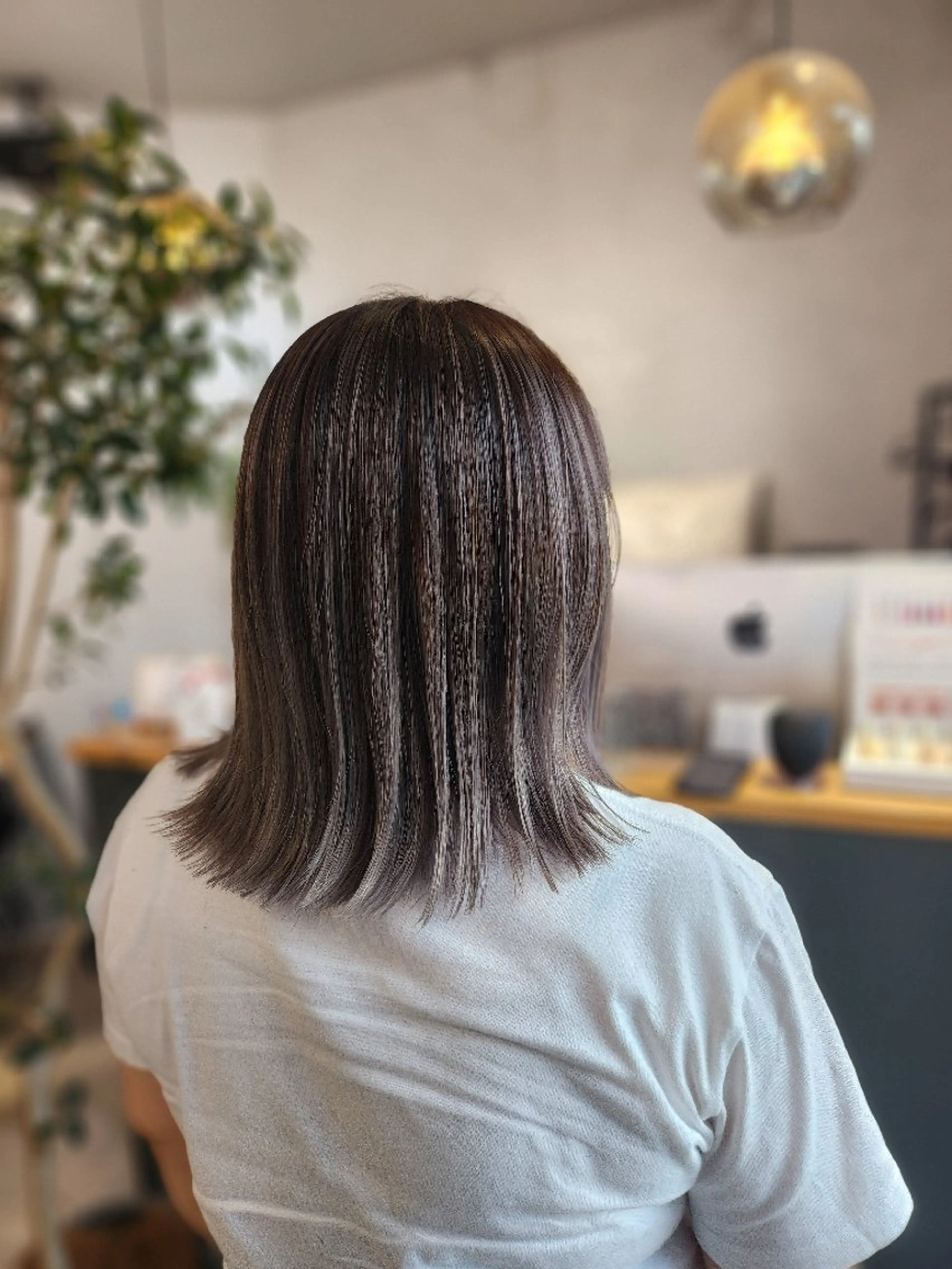 ミディアム カラー バレイヤージュ グレージュ レイヤーカット LUANAhair所属・金田 拓也のヘアスタイル