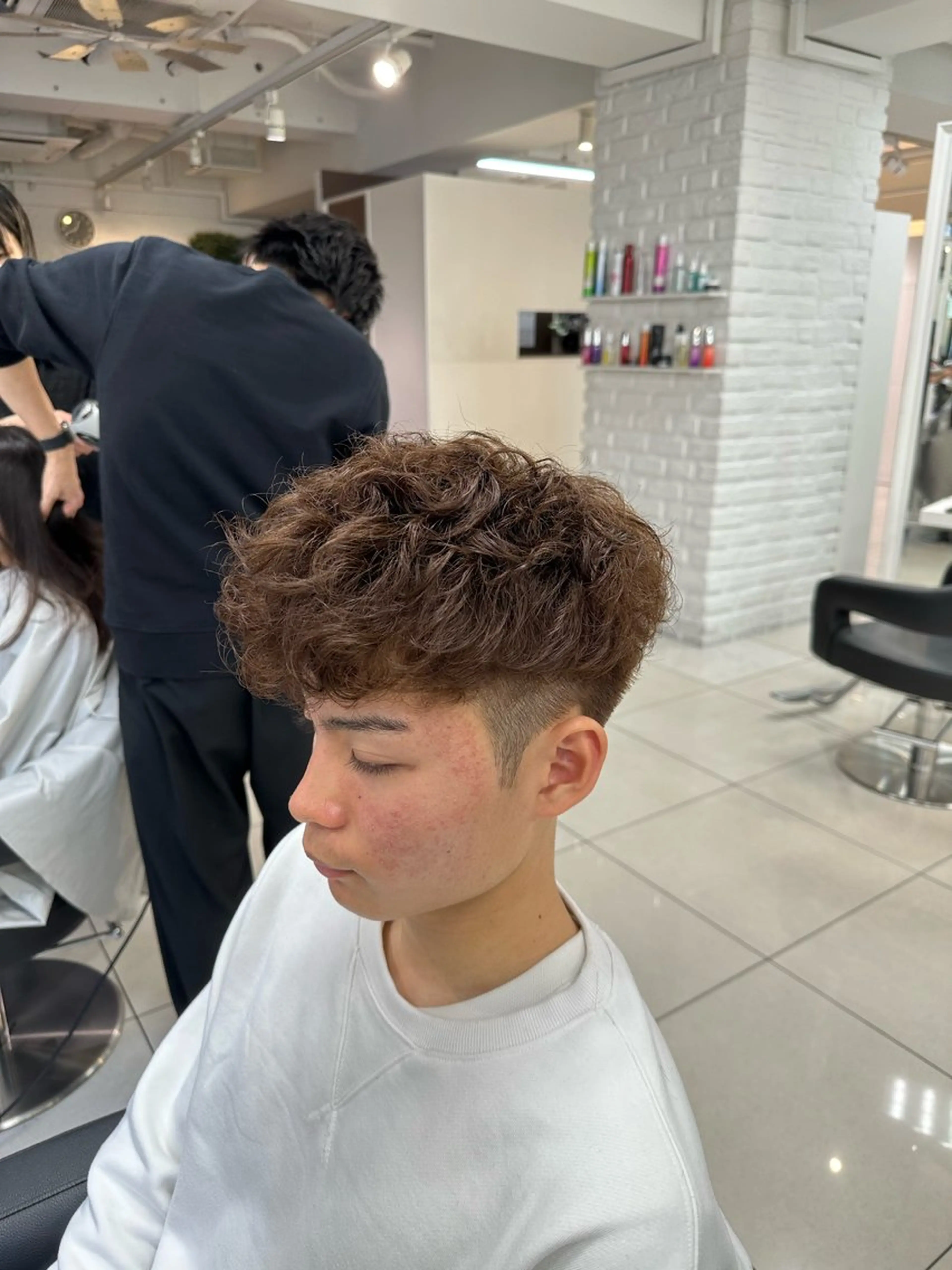 ショート パーマ メンズ スペインカール カット パーマ トリートメント フェザーパーマ職人 🪶ryosukeのヘアスタイル