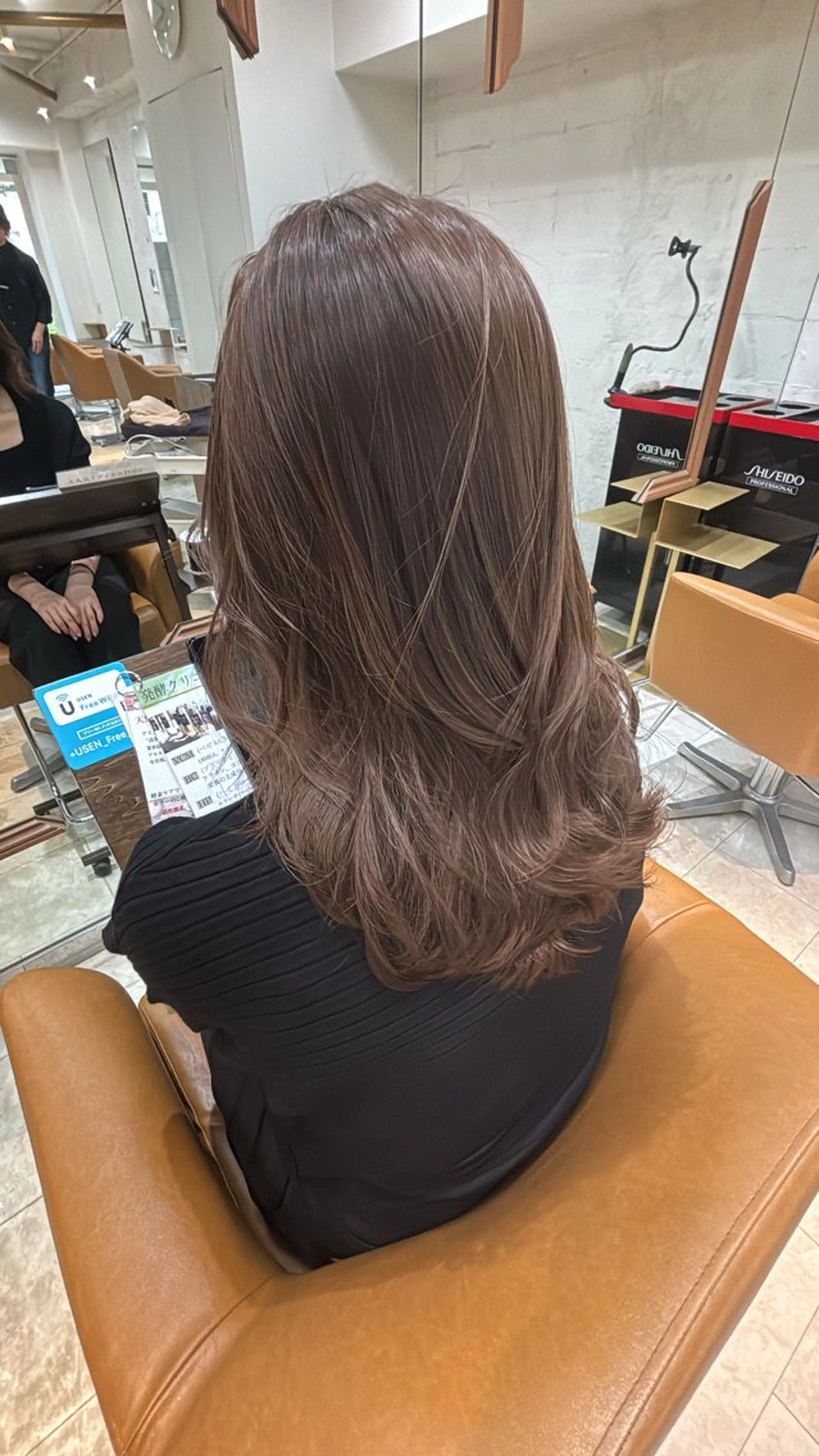 ロング COCONA/ORO モデル様募集中のヘアスタイル