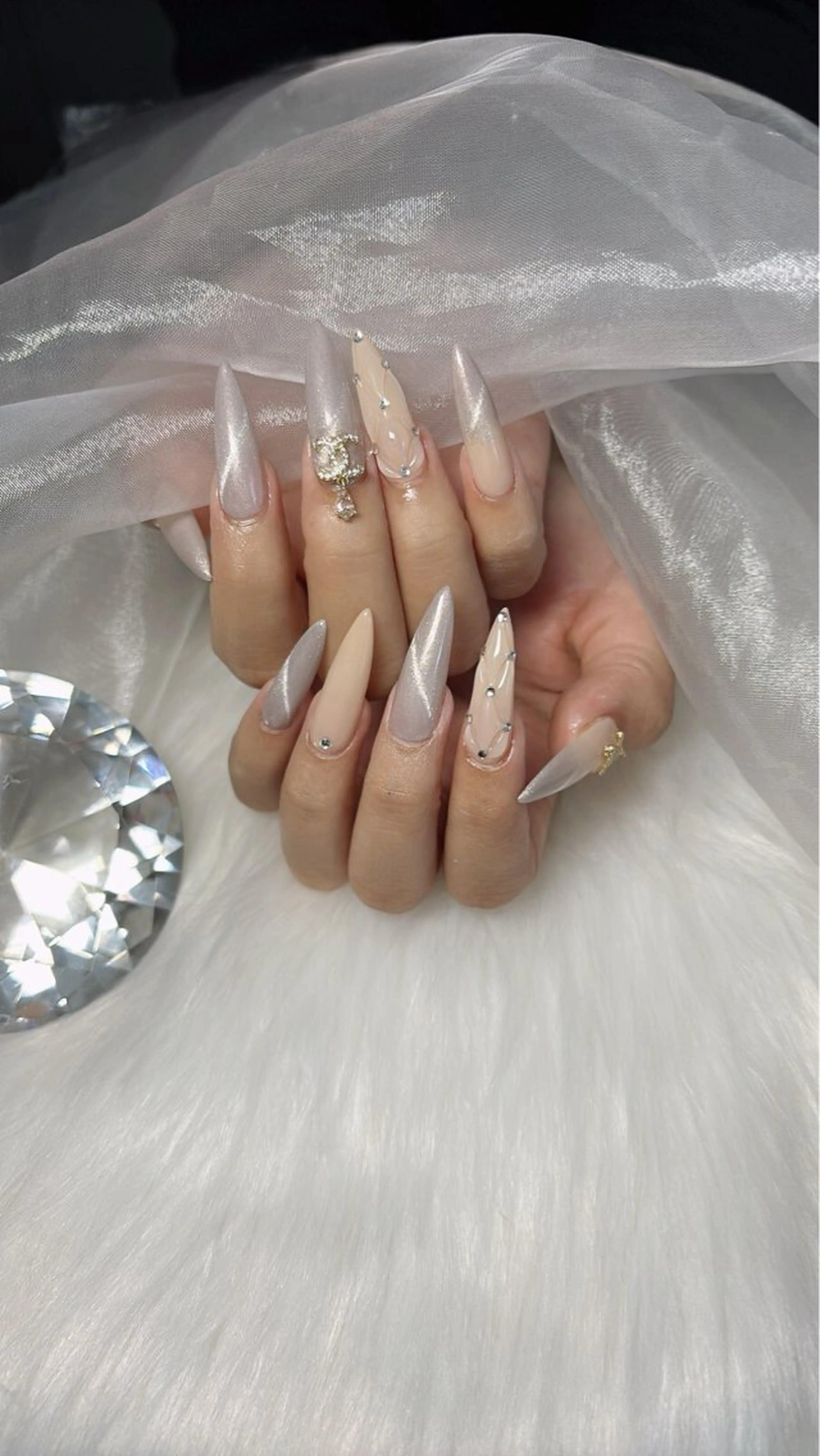 ネイル マグネットネイル salon de belnetta所属・kayo 💅のネイルデザイン