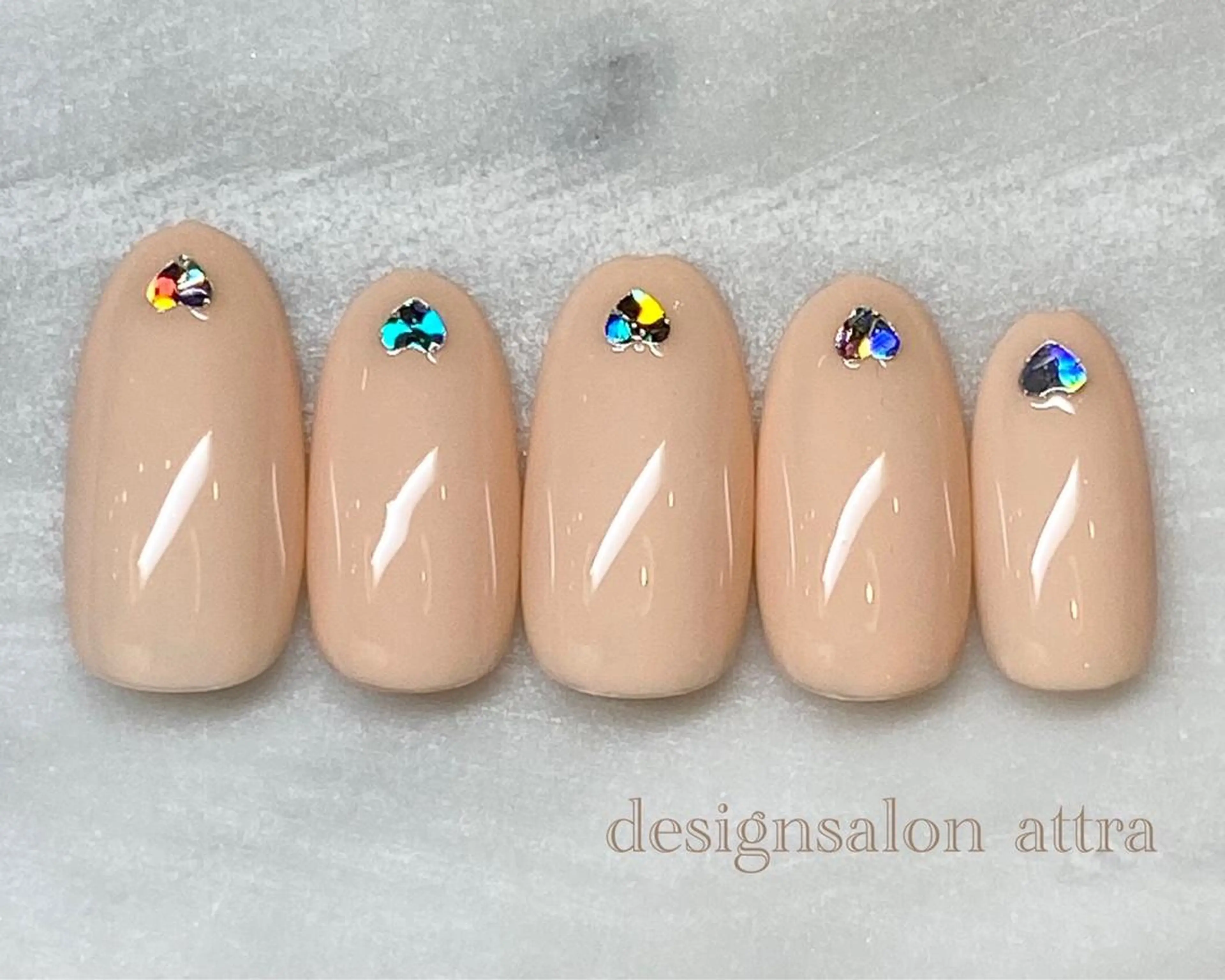 ネイル ハンドネイル デザインサロン attra 本八幡店のネイルデザイン