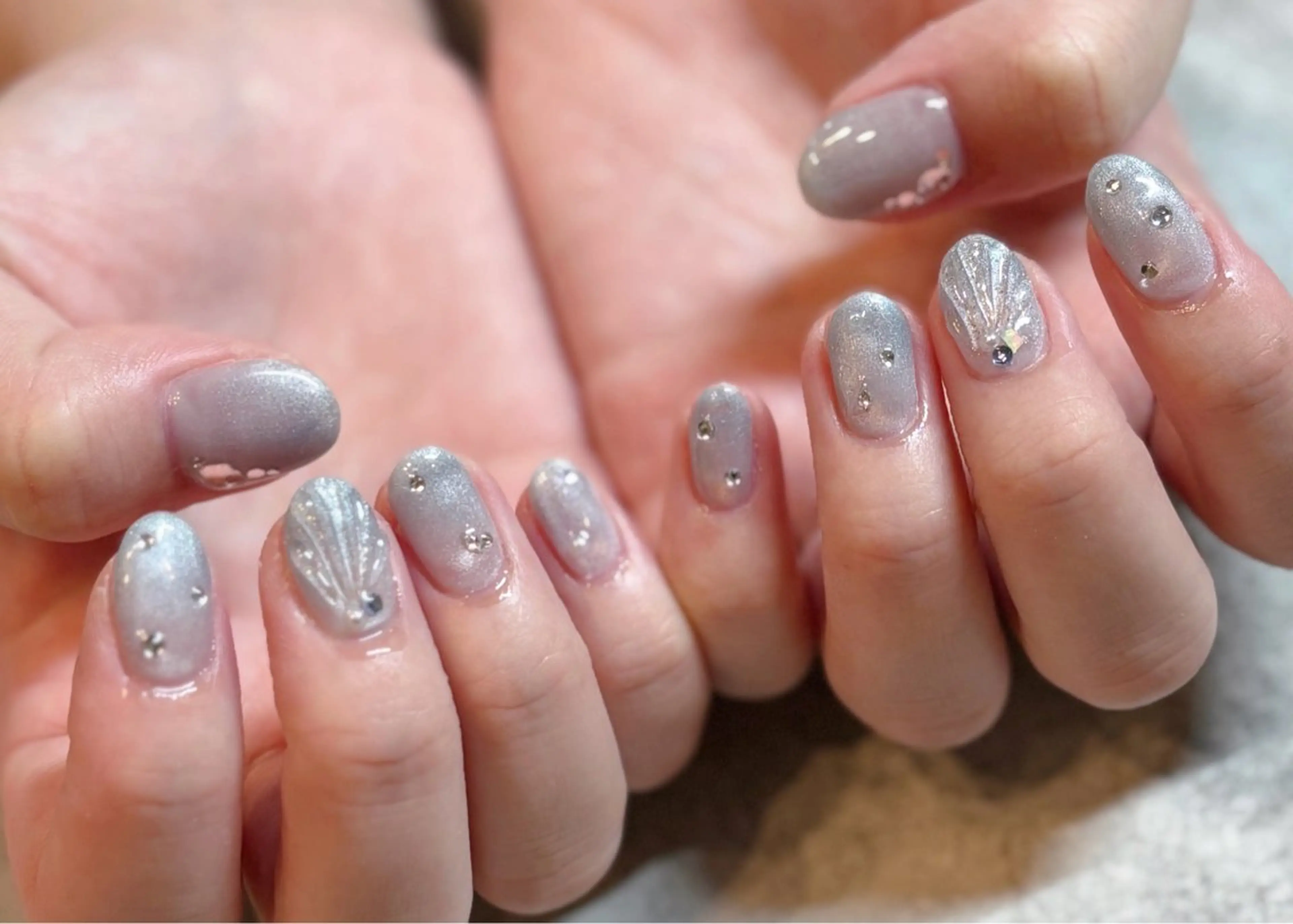 ネイル ハンドネイル le'a-レア-【ア イ×ネイル×眉】のネイルデザイン